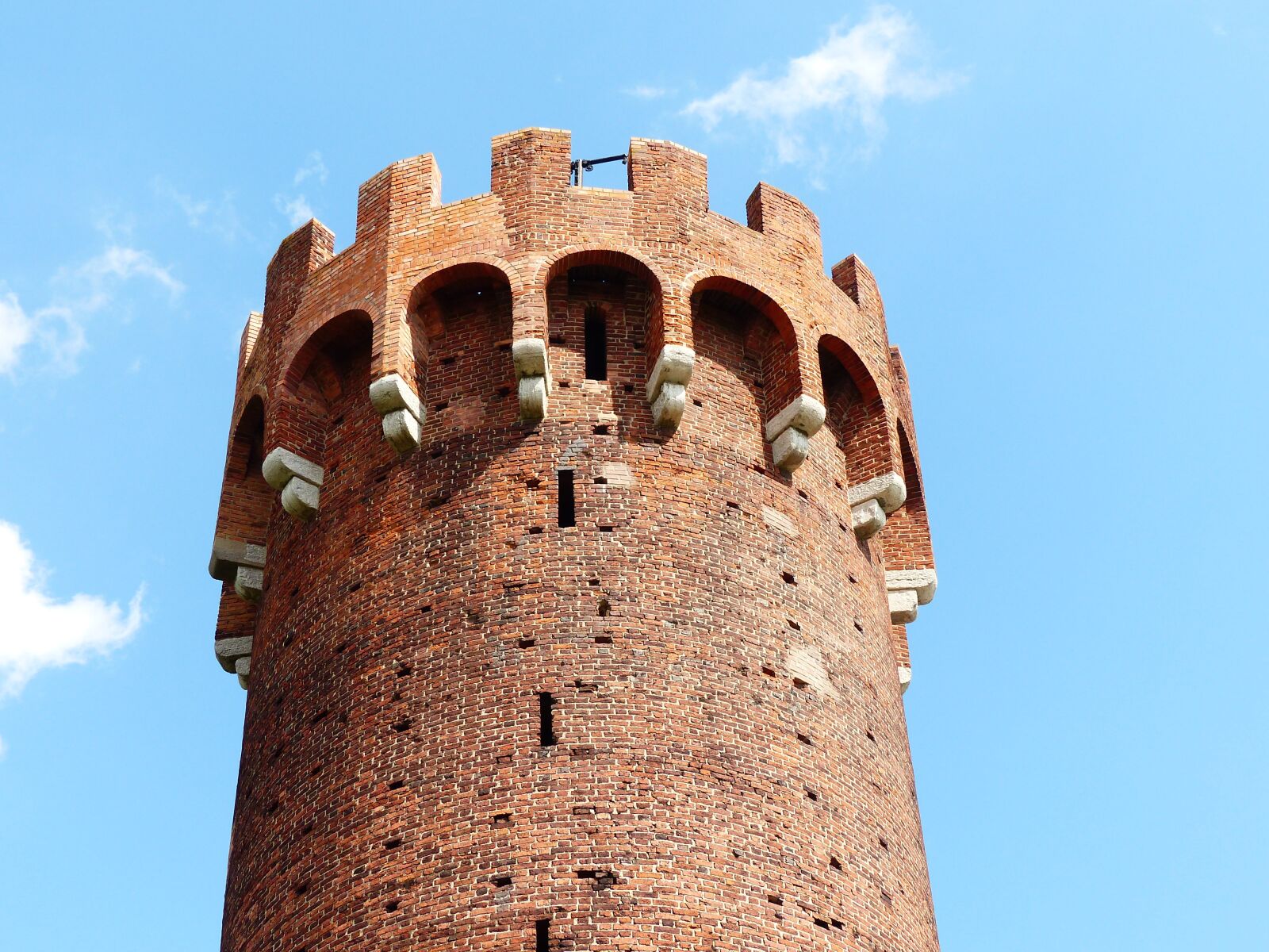 Panasonic Lumix DMC-FZ200 sample photo. Castle tower, castle in photography