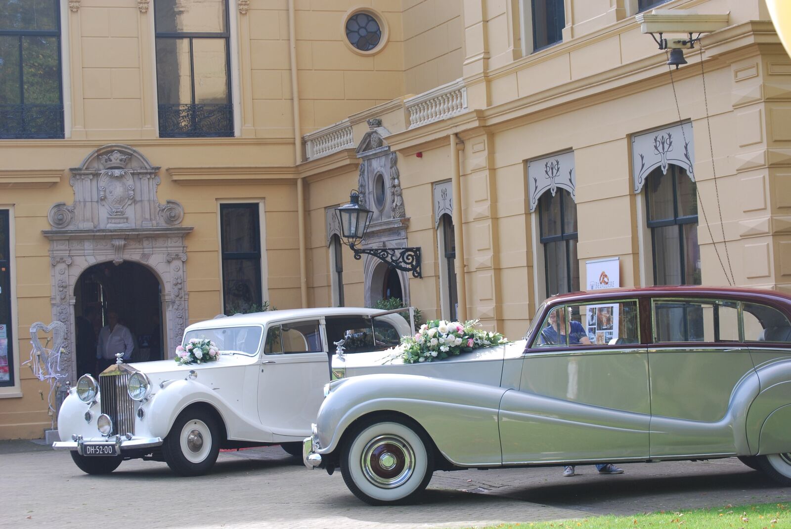Nikon D40X sample photo. Old car, wedding car photography