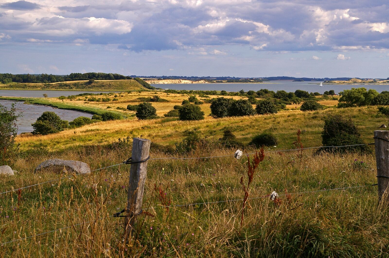 Pentax *ist DL2 sample photo. Gate, denmark, danish coast photography