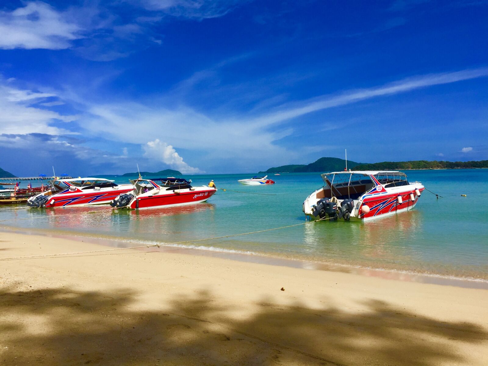 iPhone 6 Plus back camera 4.15mm f/2.2 sample photo. Beach, phuket, yacht photography
