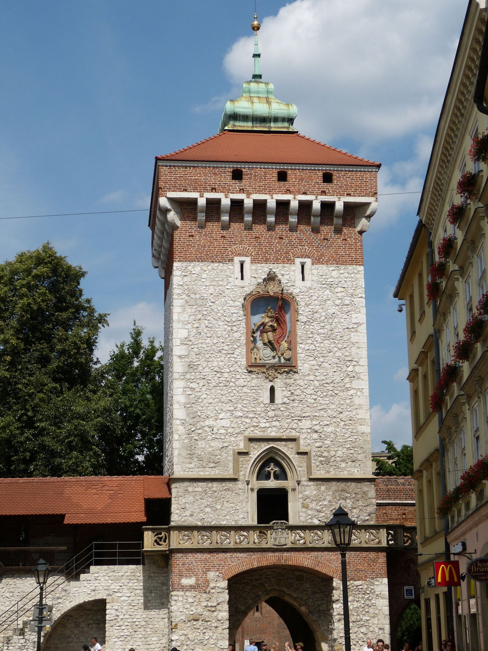 Panasonic Lumix DMC-FZ150 sample photo. City wall, city gate photography