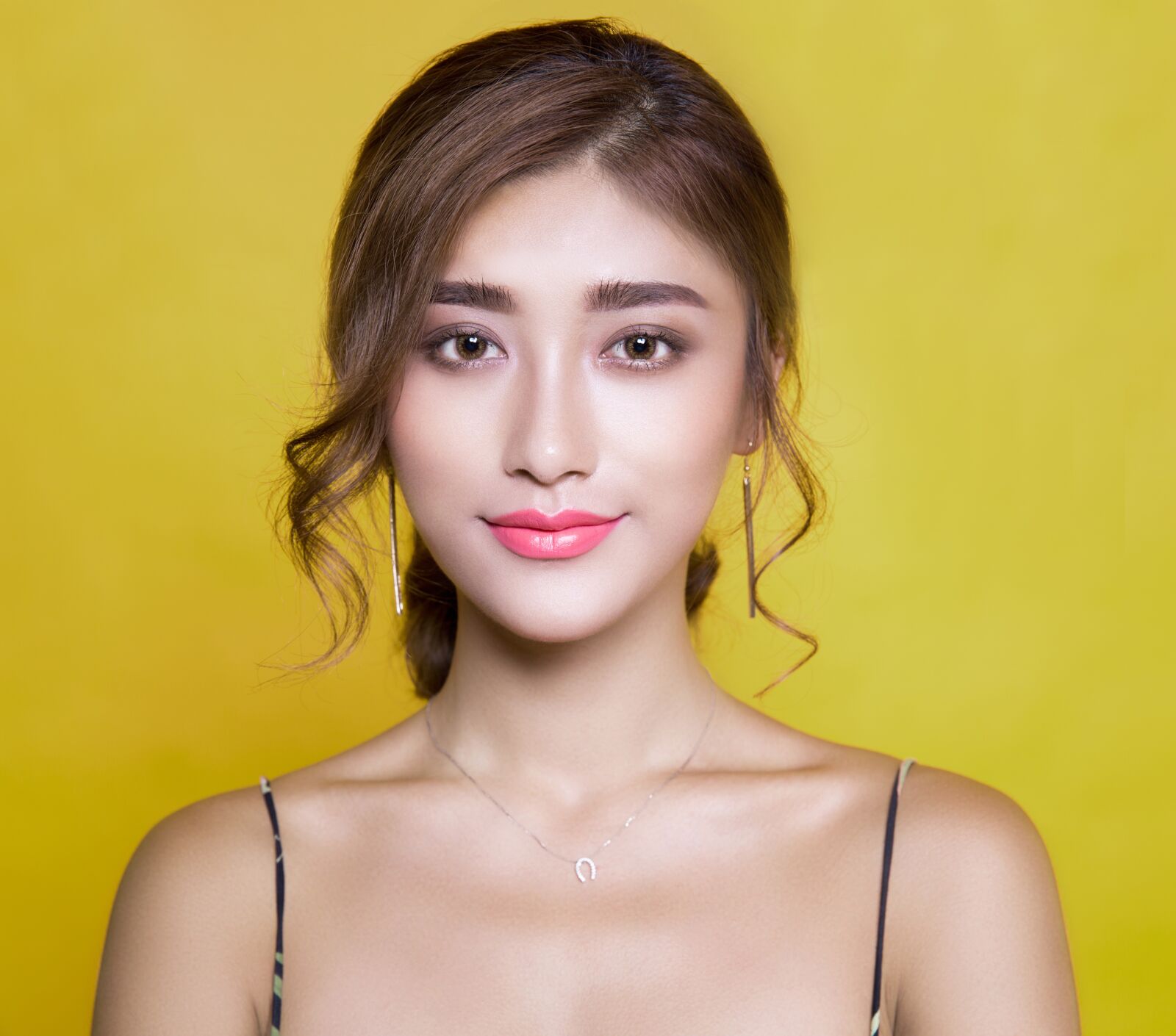 Canon EF 24-70mm F2.8L II USM sample photo. Beauty, makeup, skin care photography