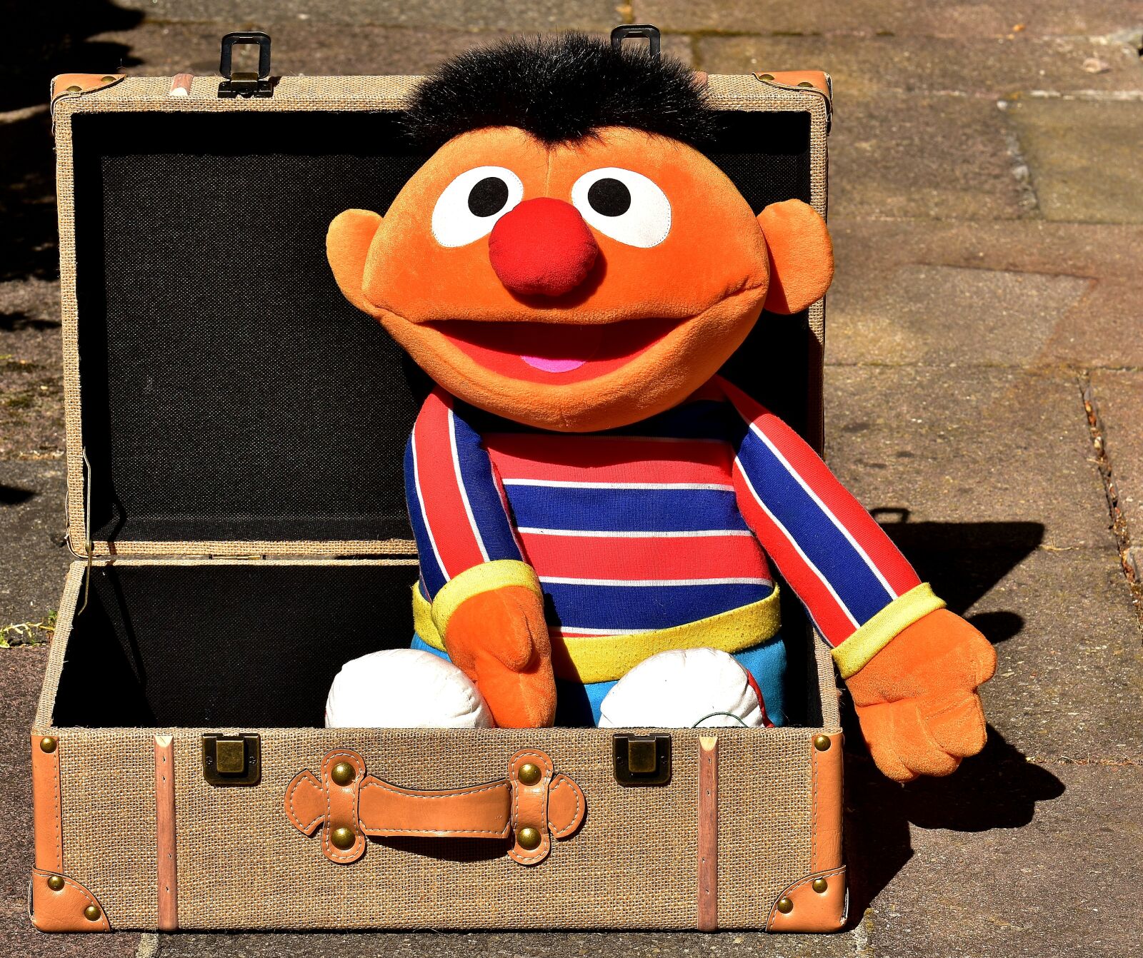 Nikon D7200 sample photo. Holidays, go away, briefcase photography