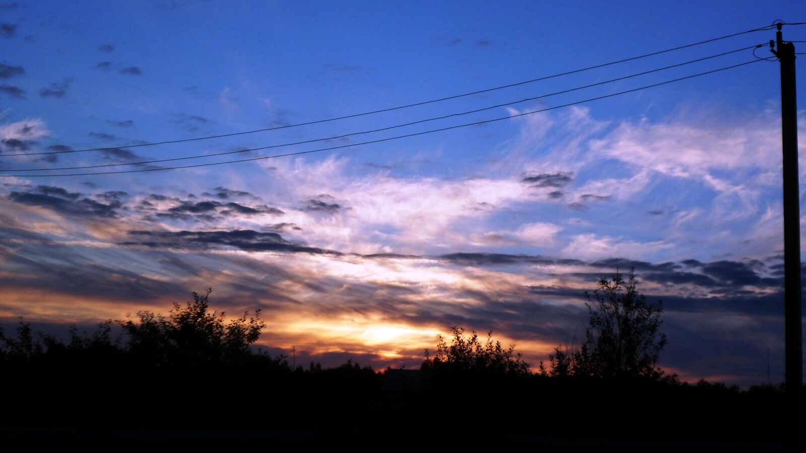 Samsung PL210, PL211 / VLUU PL210, PL211 sample photo. House, sunset, landscape photography