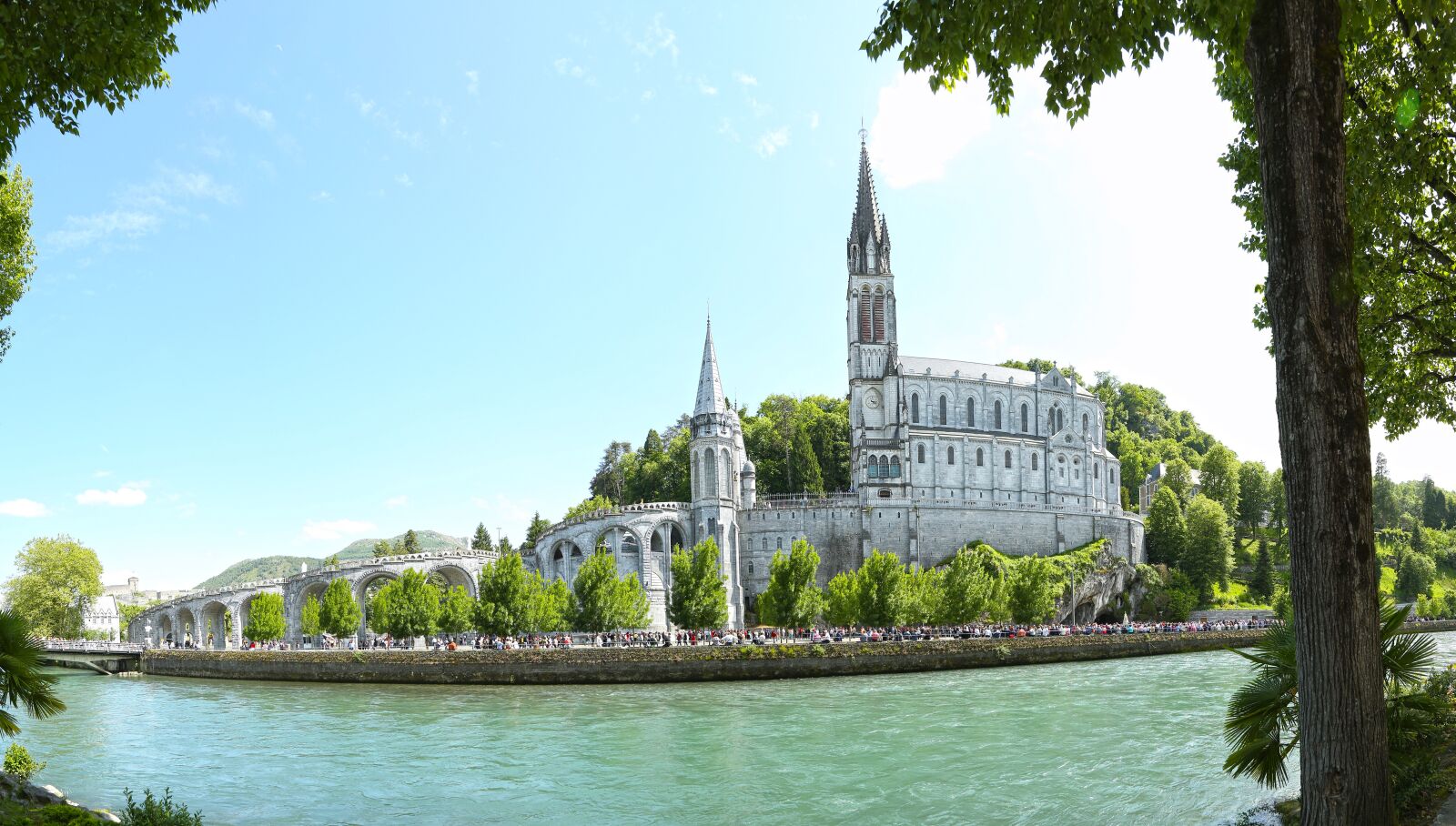 Canon EF 24-105mm F4L IS USM sample photo. Lourdes, france, culture photography
