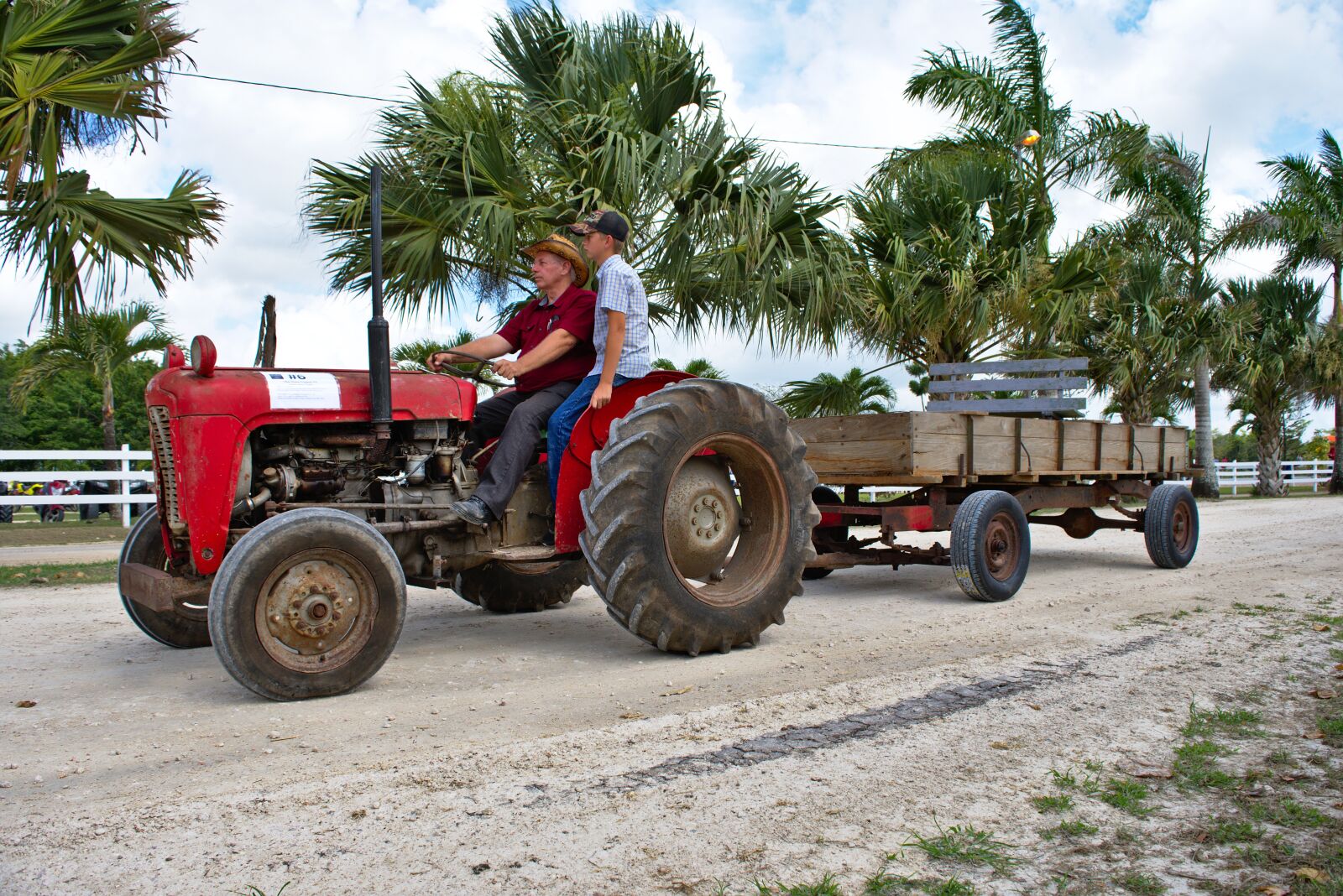 Nikon D7200 sample photo. Farm equipment, antique, tractor photography