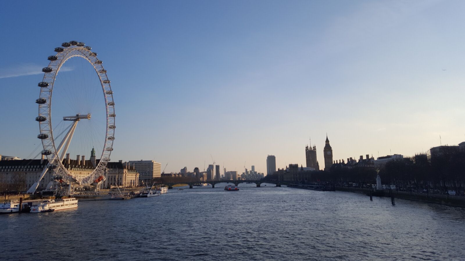 Samsung Galaxy S6 sample photo. London, february, city photography