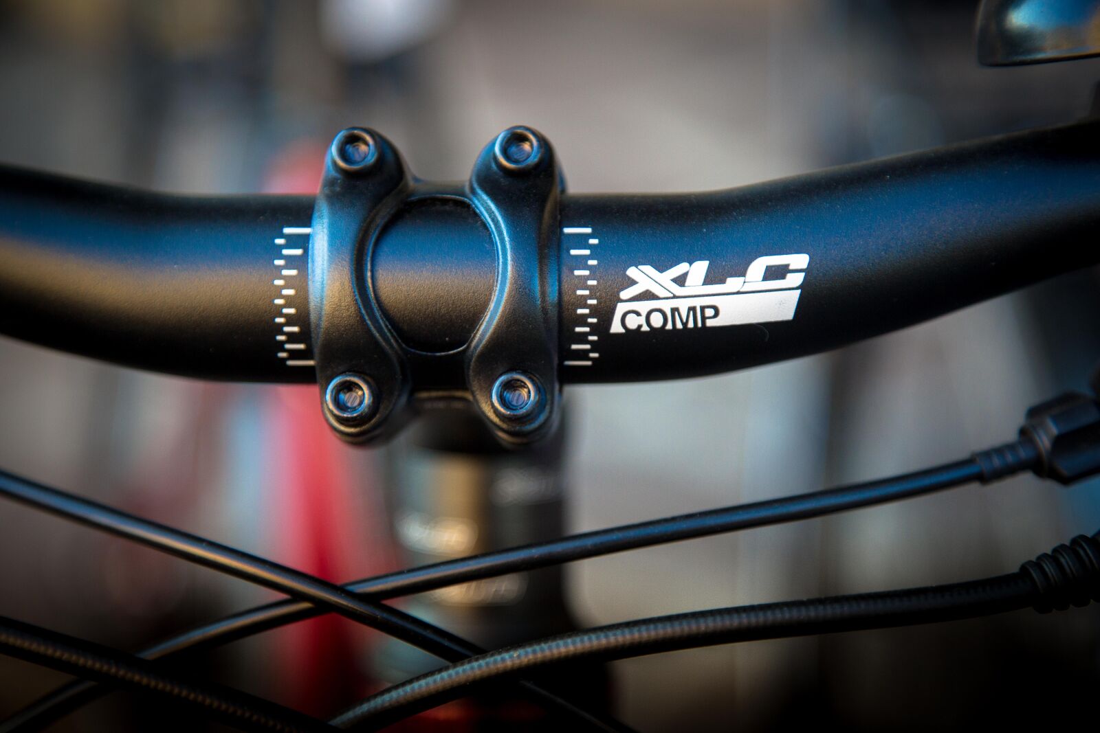 Canon EF 24-105mm F4L IS USM sample photo. Saddle, mtb, nero photography