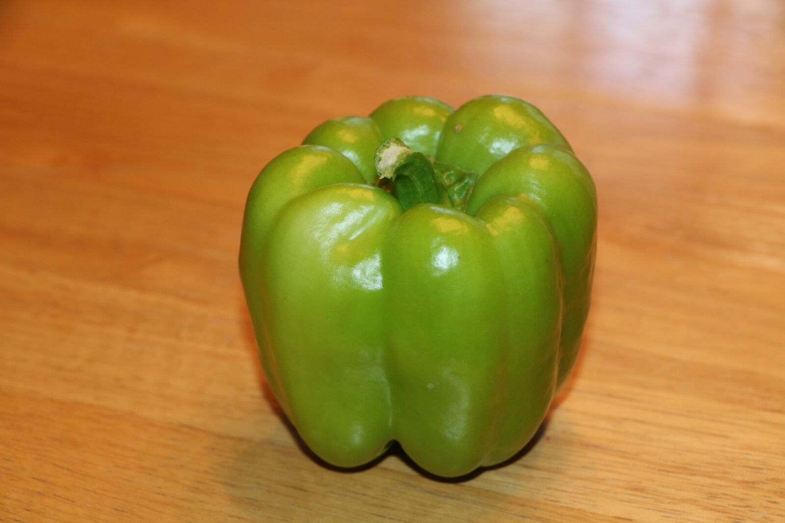 Canon EOS 760D (EOS Rebel T6s / EOS 8000D) sample photo. Vegetable, pepper, green photography