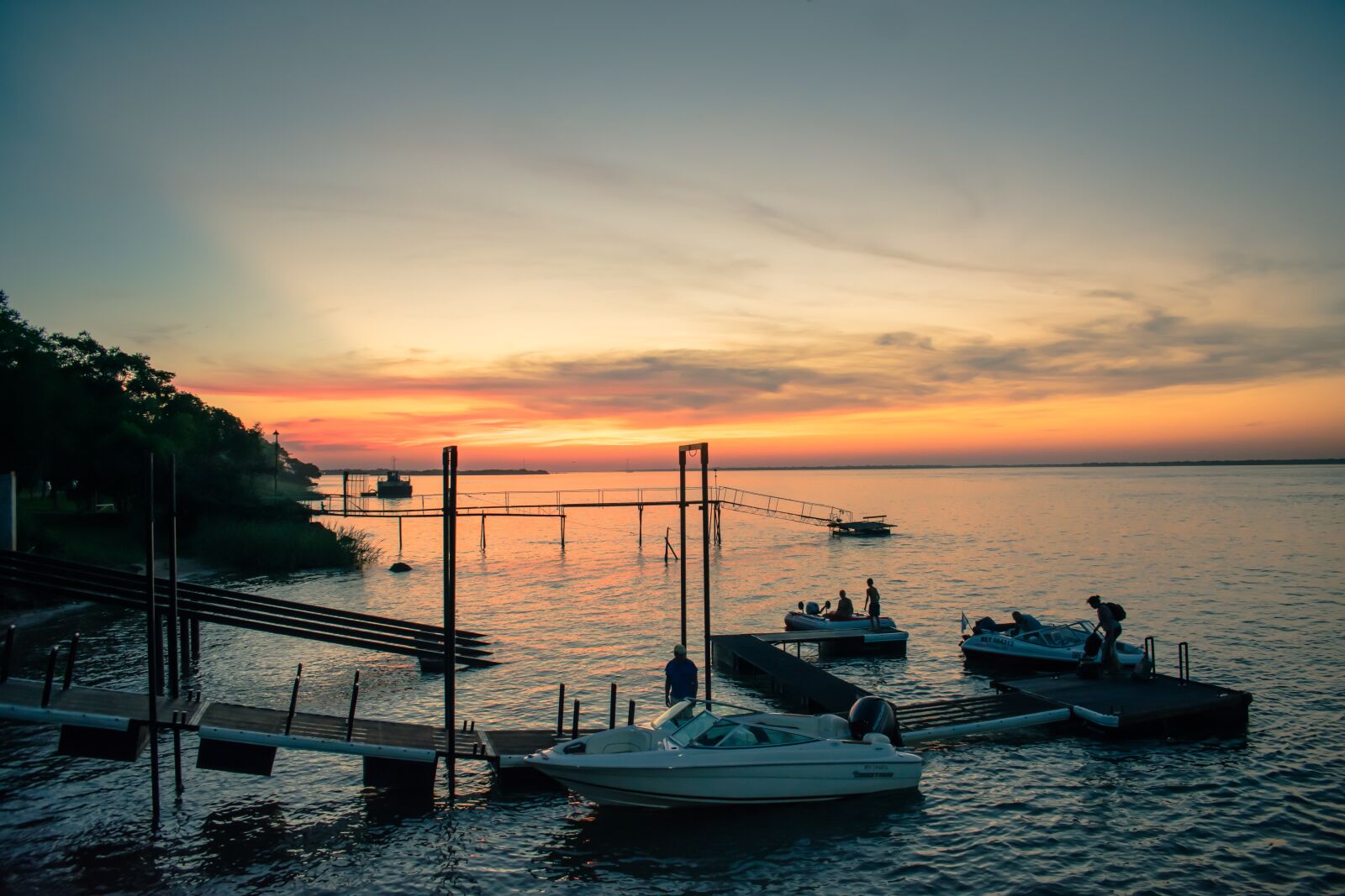 Nikon D3400 sample photo. Sunset, river, boats photography