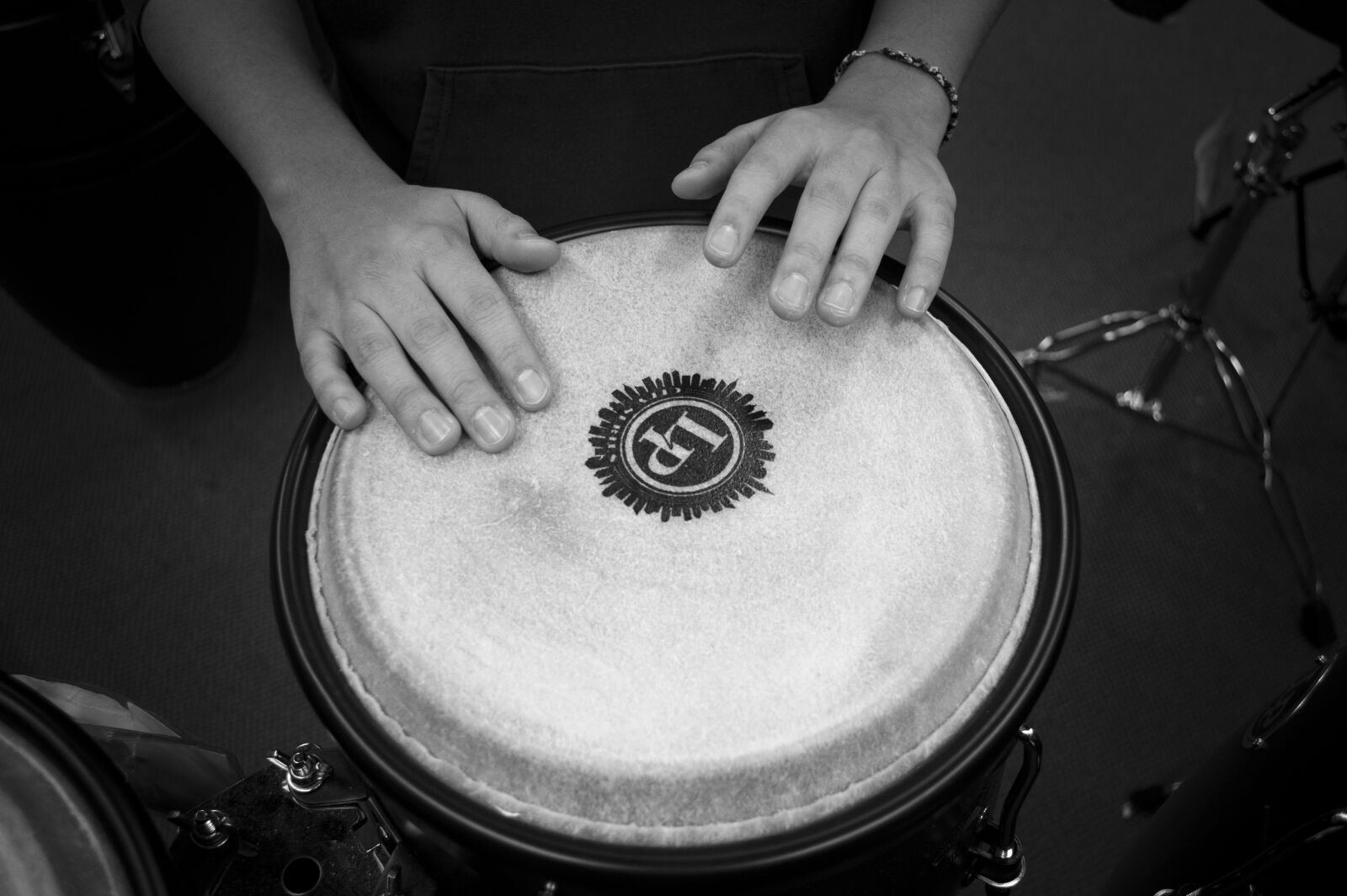 Nikon D3200 sample photo. Hands, music, sound, black photography