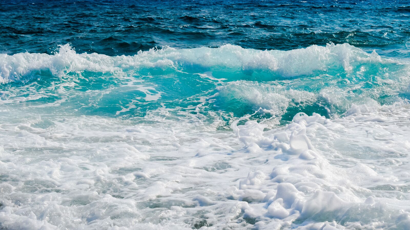 Nikon D3300 sample photo. Waves, smashing, foam photography