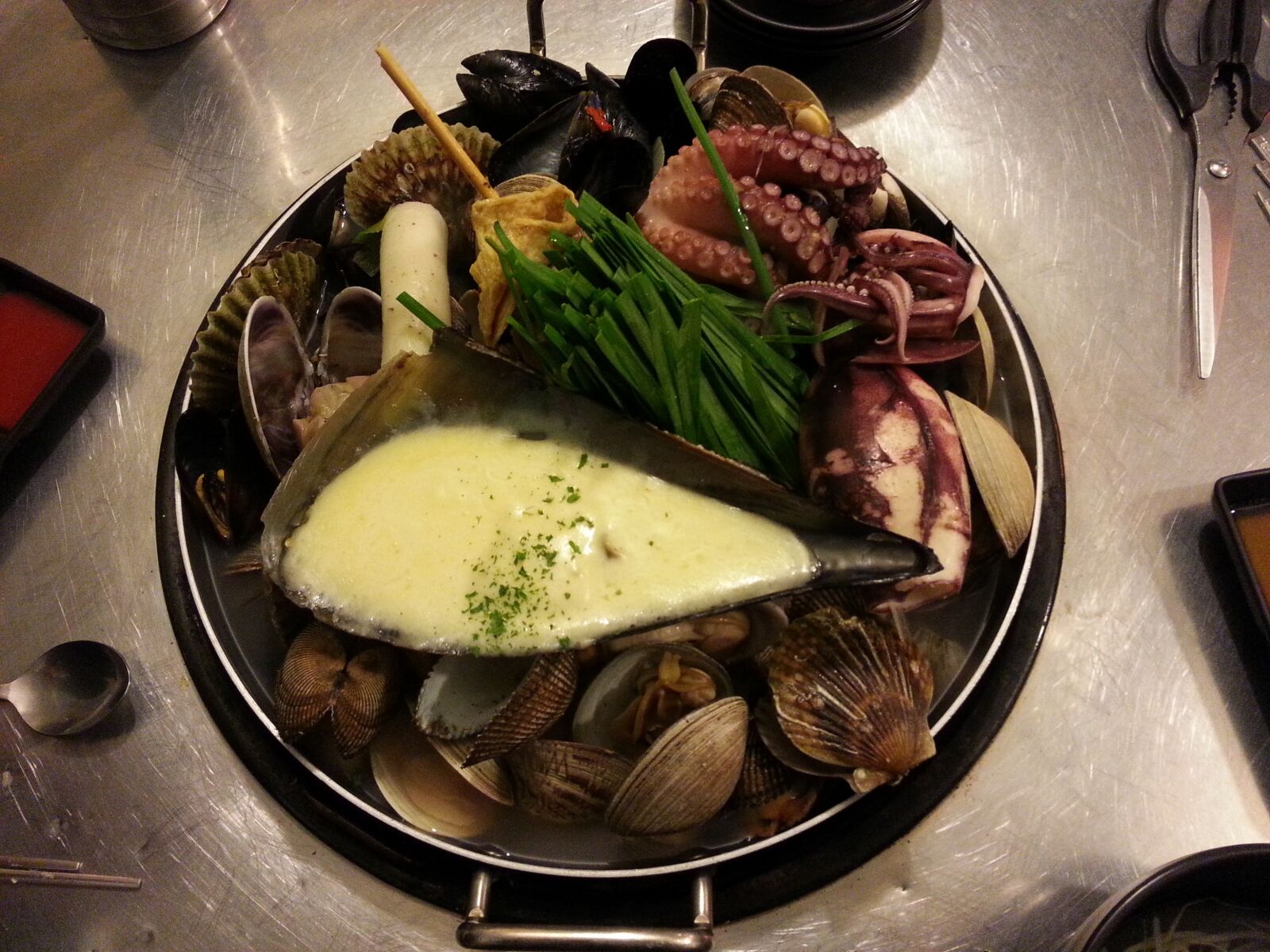 Samsung Galaxy Note2 sample photo. Steamed clams, seafood, cheese photography