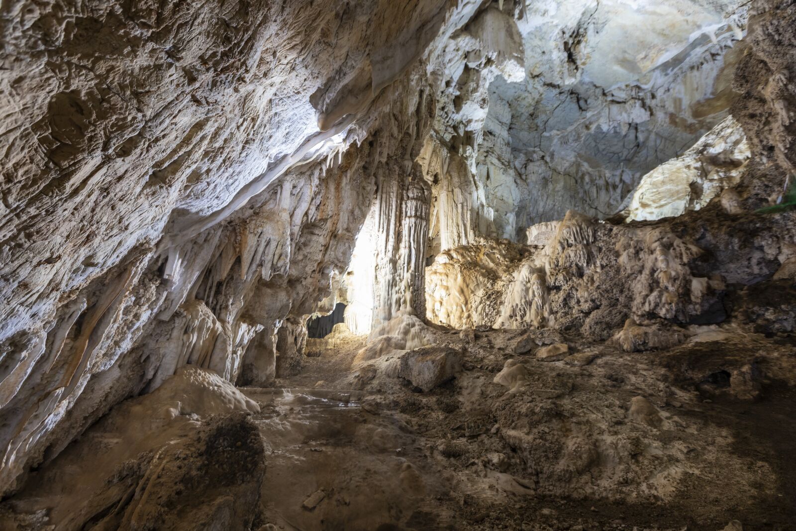 Canon EOS 6D Mark II sample photo. The caves of s photography
