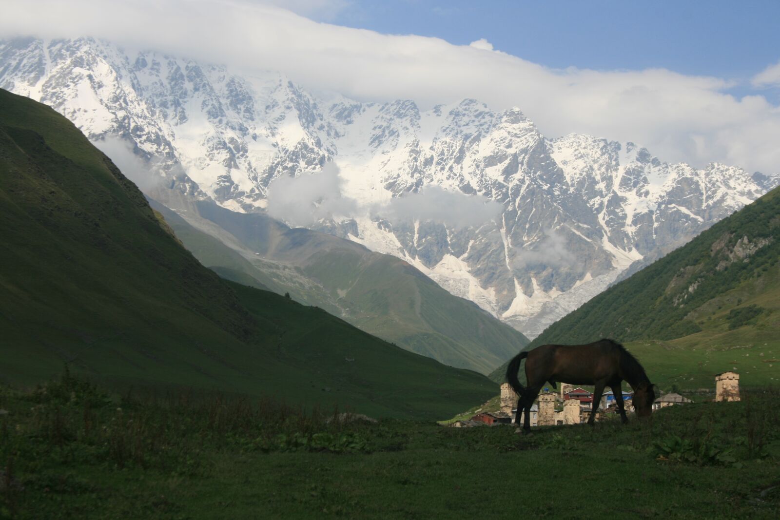 Canon EOS 400D (EOS Digital Rebel XTi / EOS Kiss Digital X) sample photo. Usghuli, georgia, caucasus photography