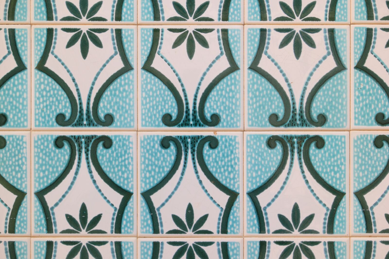 Canon EOS 550D (EOS Rebel T2i / EOS Kiss X4) sample photo. Ceramic, portugal, tiles photography