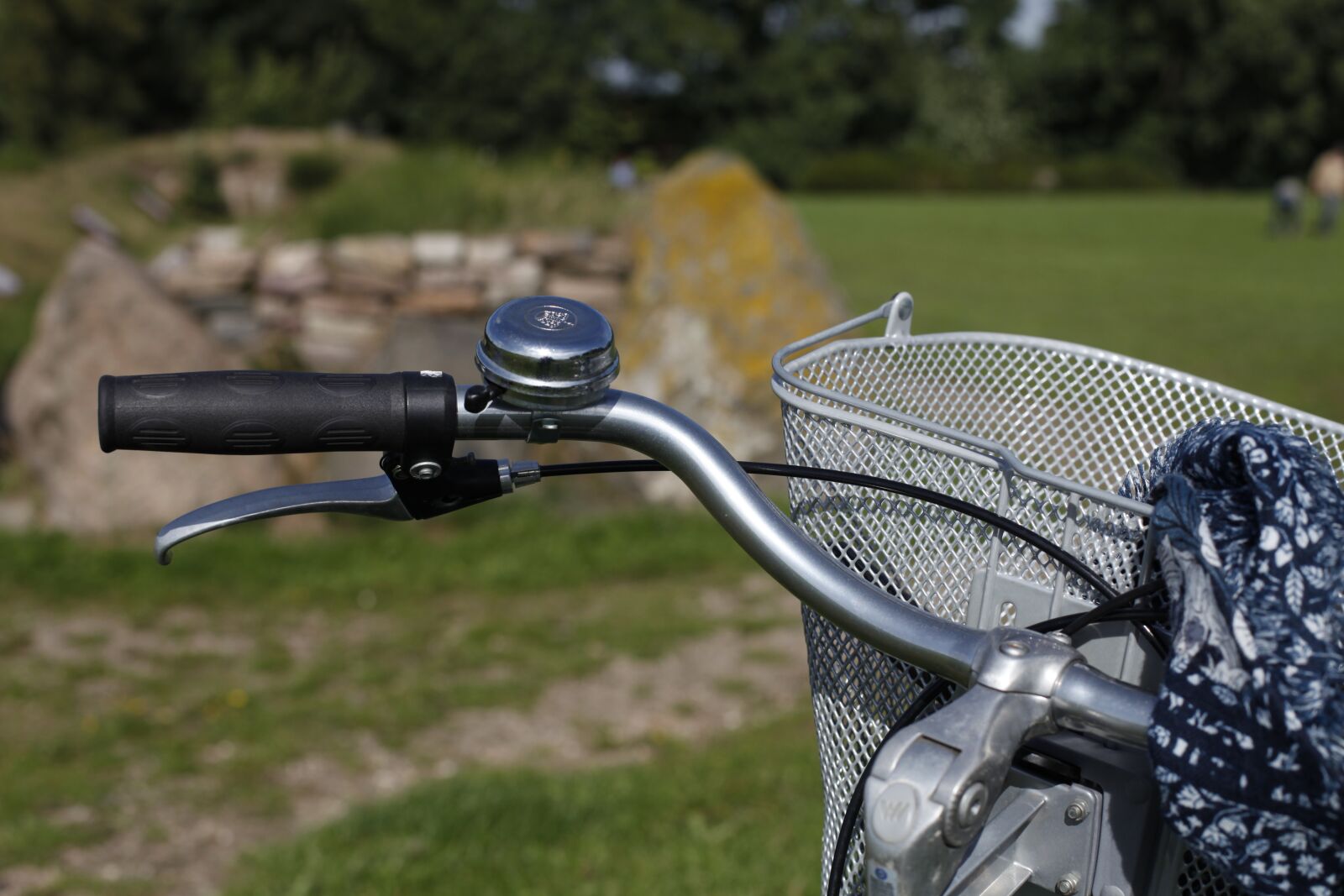 Canon EOS 5D Mark II sample photo. Bike, on the go photography