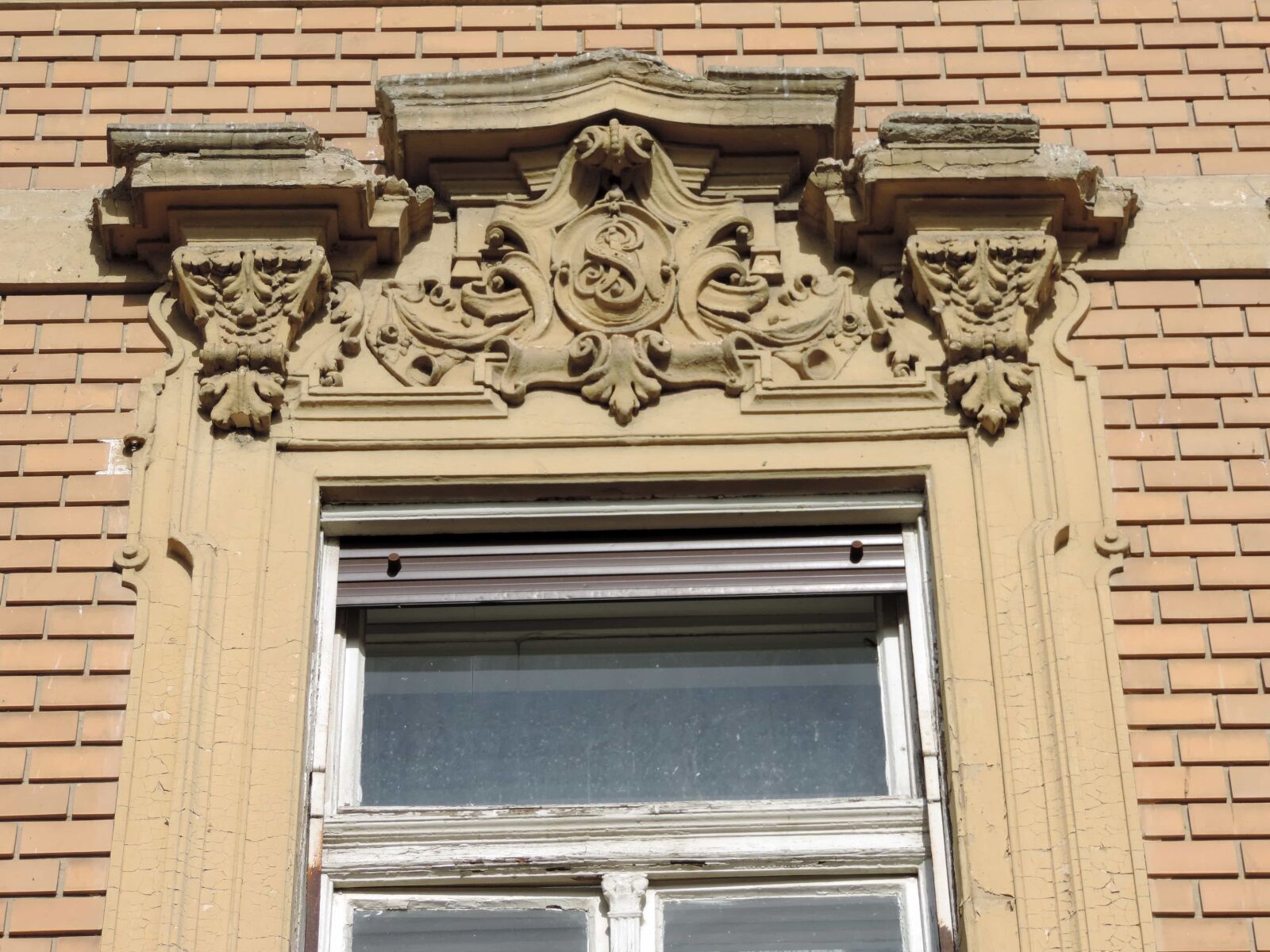 Nikon Coolpix P520 sample photo. Arabesque, baroque, facade, architecture photography