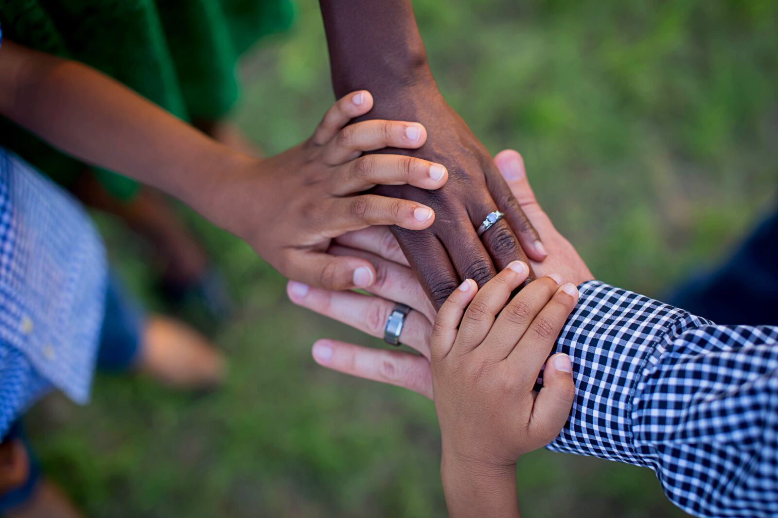 Canon EOS 5D Mark III sample photo. Hands, life, together photography