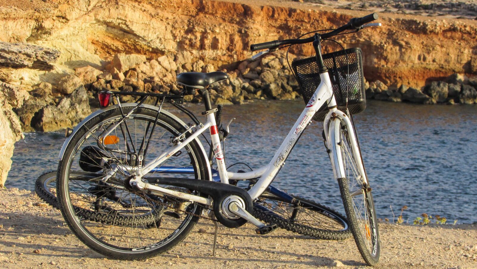 Canon PowerShot SX400 IS sample photo. Bicycle, sea, bike photography