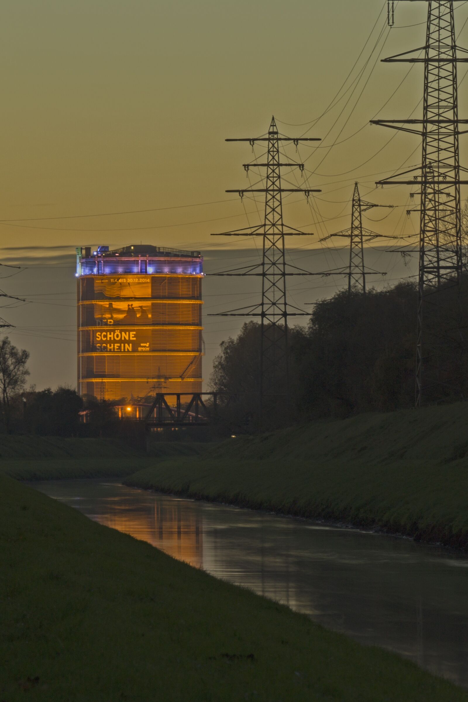Sony SLT-A58 + Tamron SP 70-300mm F4-5.6 Di USD sample photo. Night, gasometer, river photography