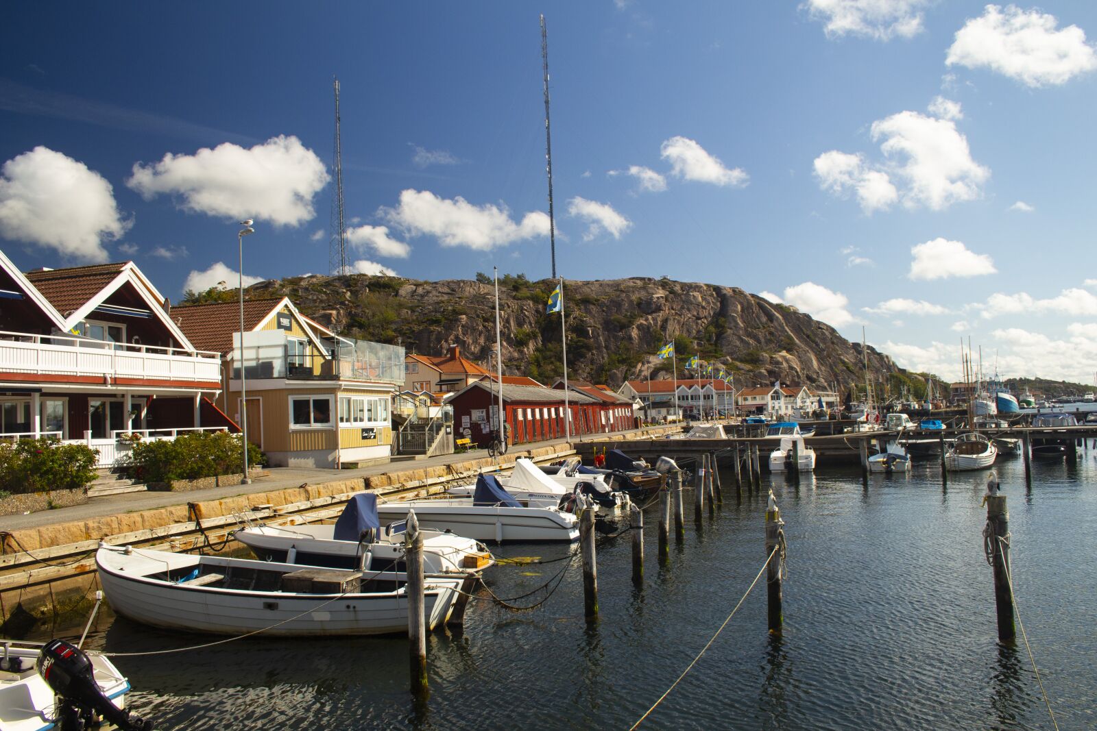 Canon EF-S 18-55mm F3.5-5.6 II sample photo. Sweden, west coast, sea photography