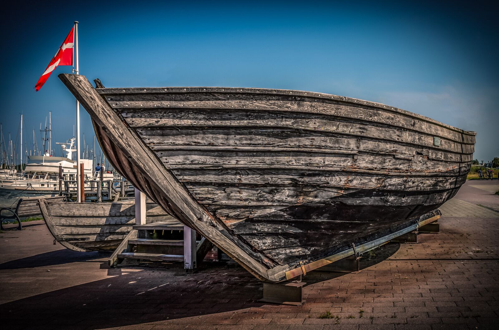 Sony a7 II + Sony FE 28-70mm F3.5-5.6 OSS sample photo. Port, boat, old photography