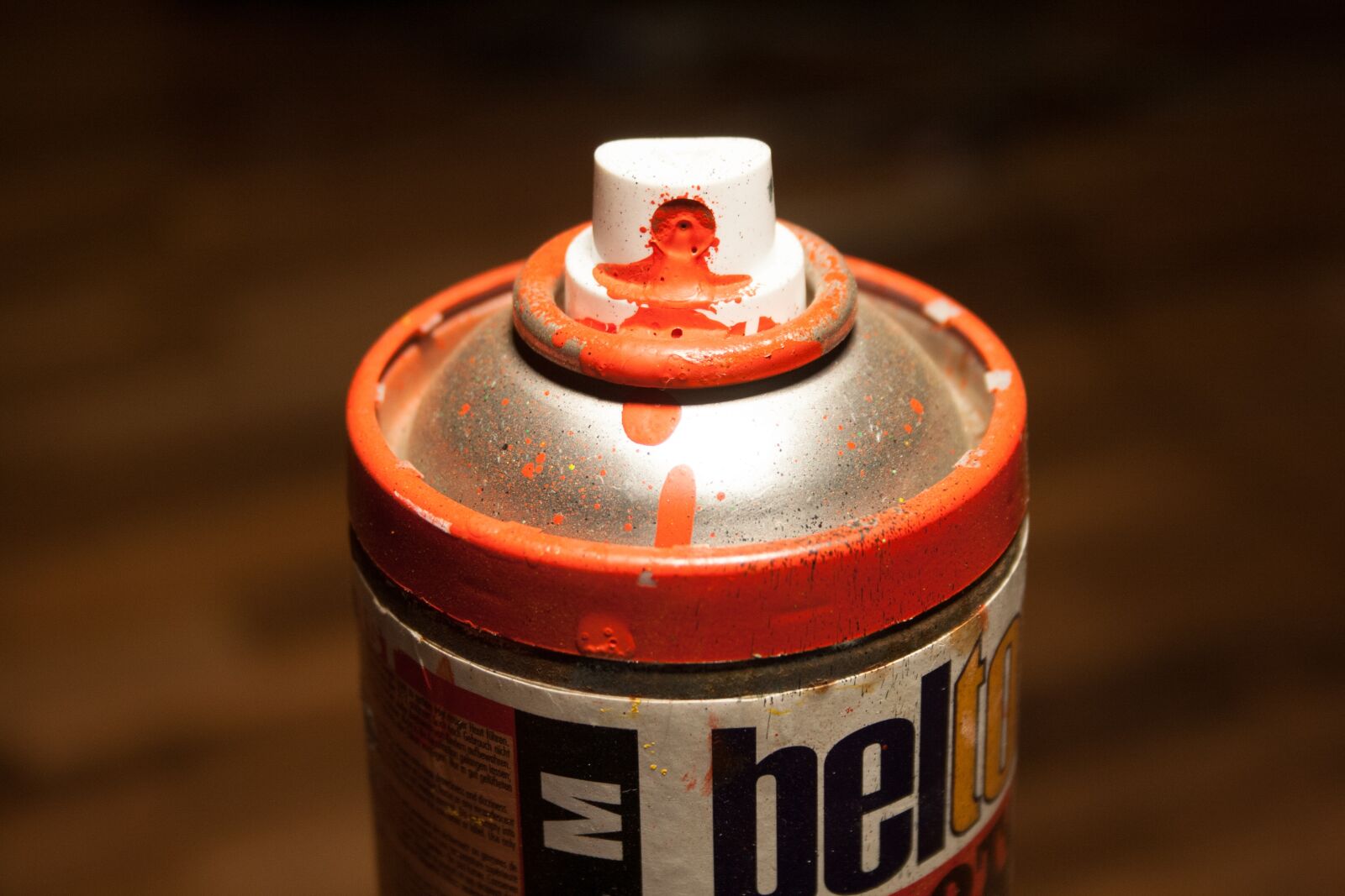 Canon EF-S 18-55mm F3.5-5.6 II sample photo. Spray, box, spray can photography