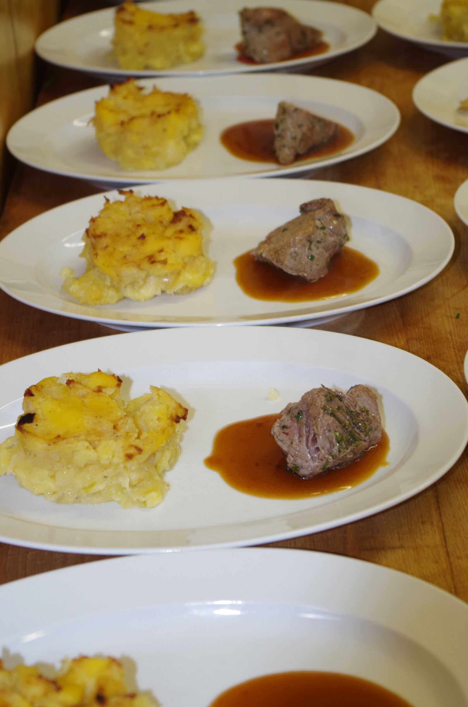 Pentax K-500 sample photo. Potatoes, pork, sauce photography