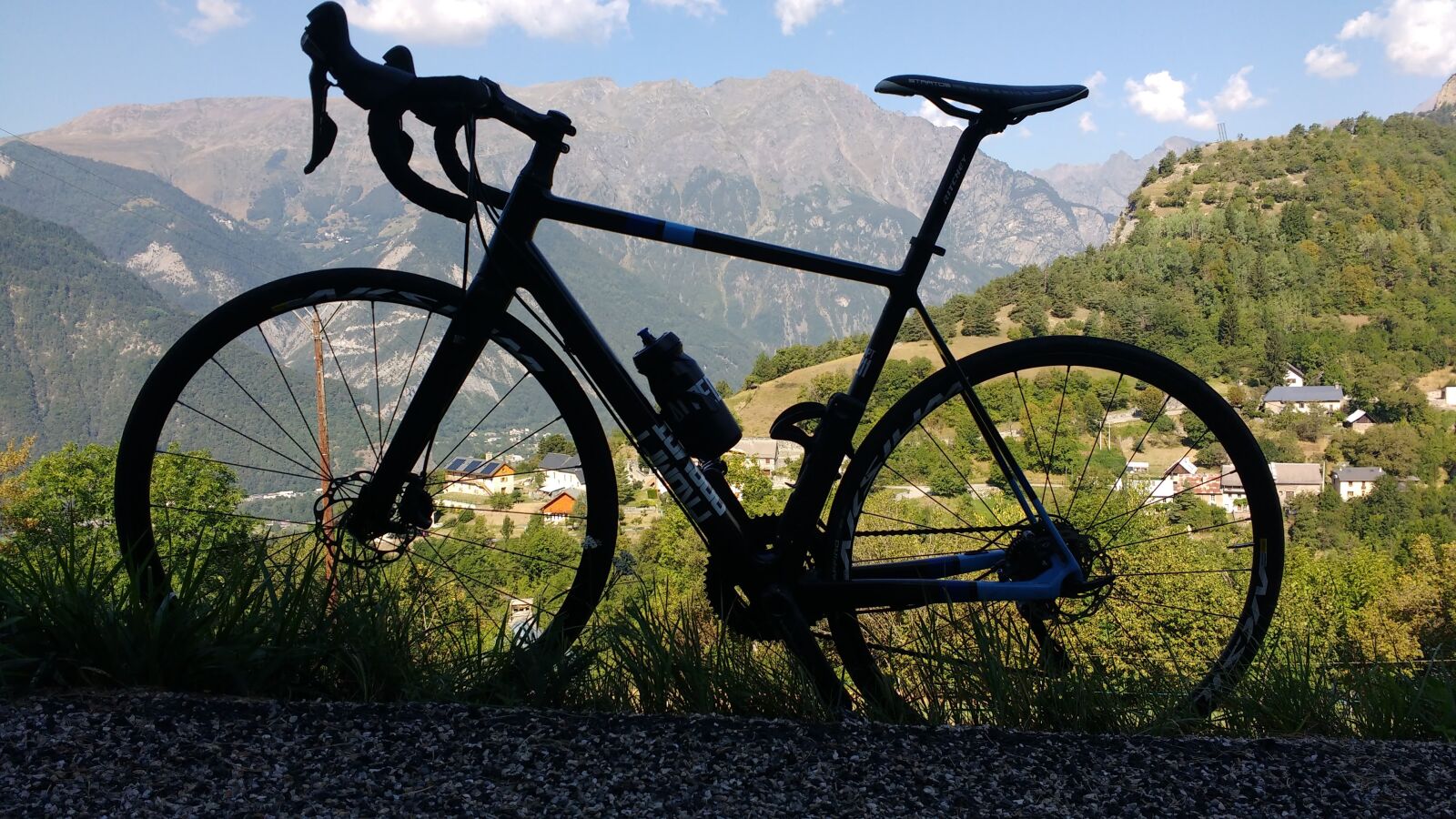 Motorola MotoG3 sample photo. Cycling, alpe d'huez, bikes photography