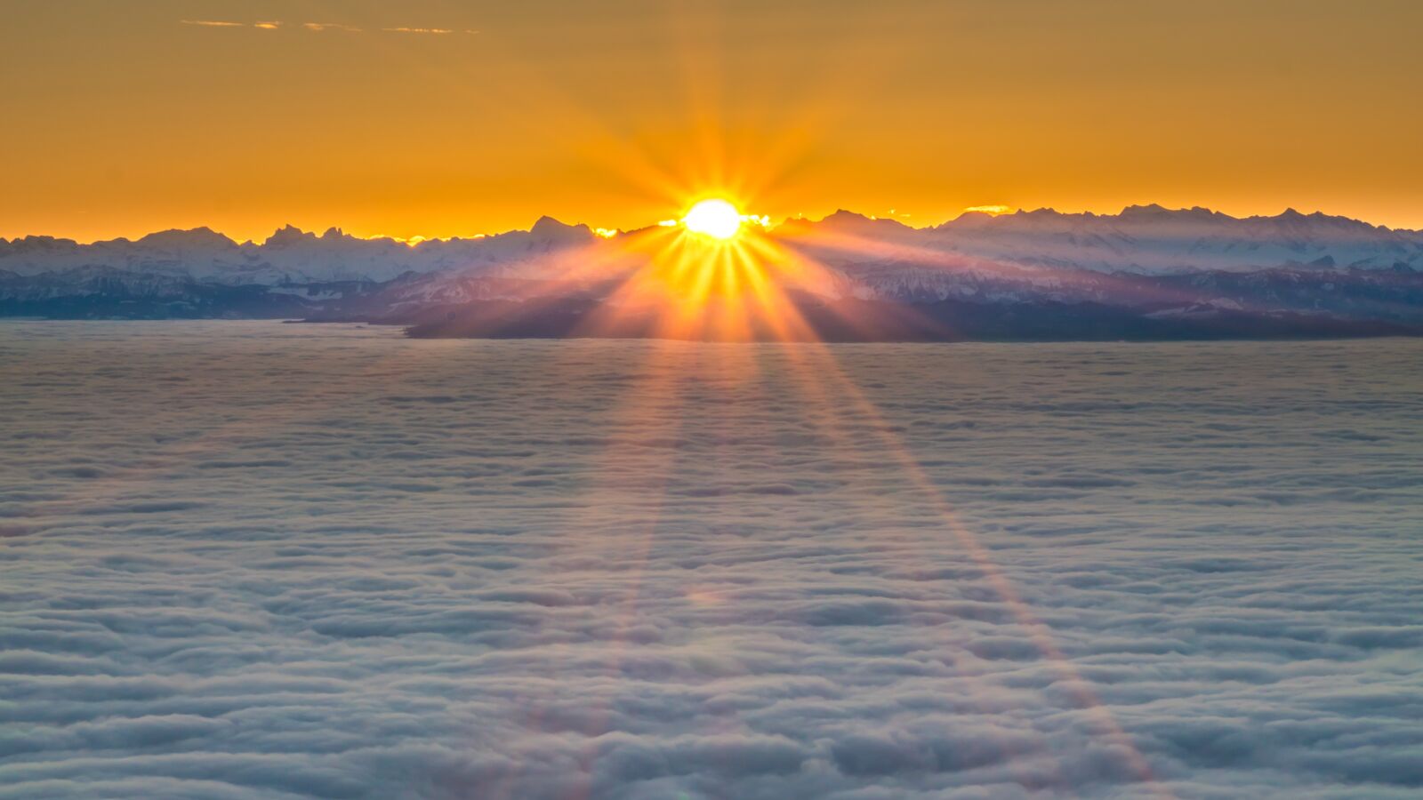Panasonic Lumix DC-G9 sample photo. Sunrise, sea of fog photography