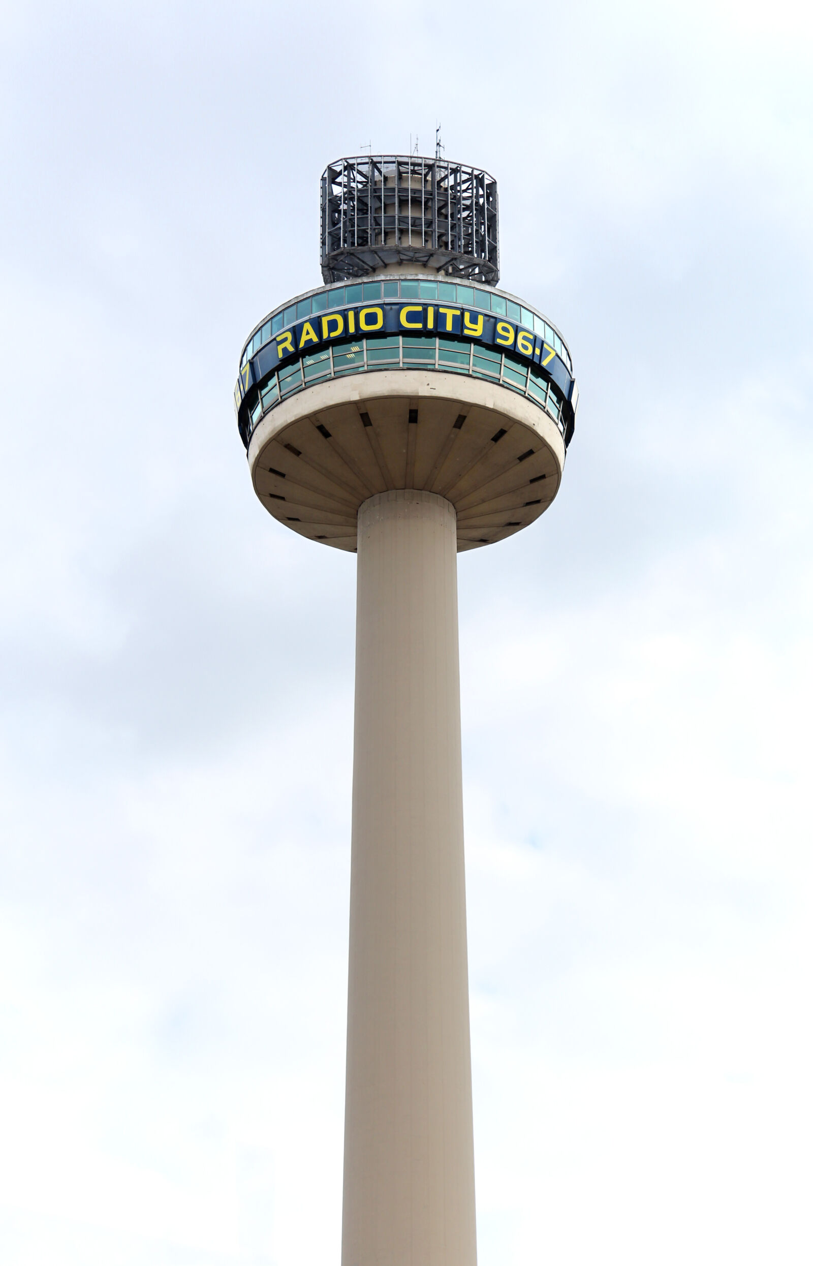 Canon EOS 600D (Rebel EOS T3i / EOS Kiss X5) sample photo. Liverpool, radio, city, tower photography