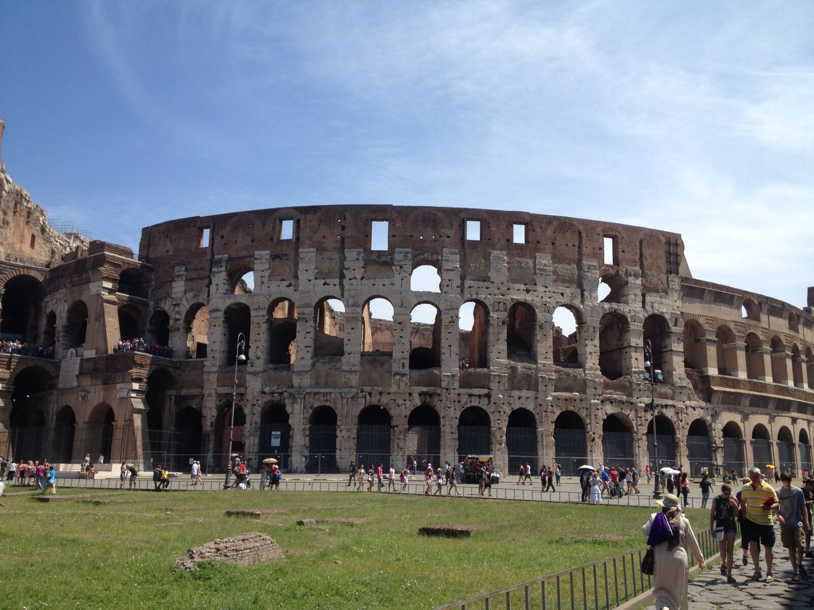 Apple iPhone 4S + iPhone 4S back camera 4.28mm f/2.4 sample photo. Rome, italy, colosseum photography