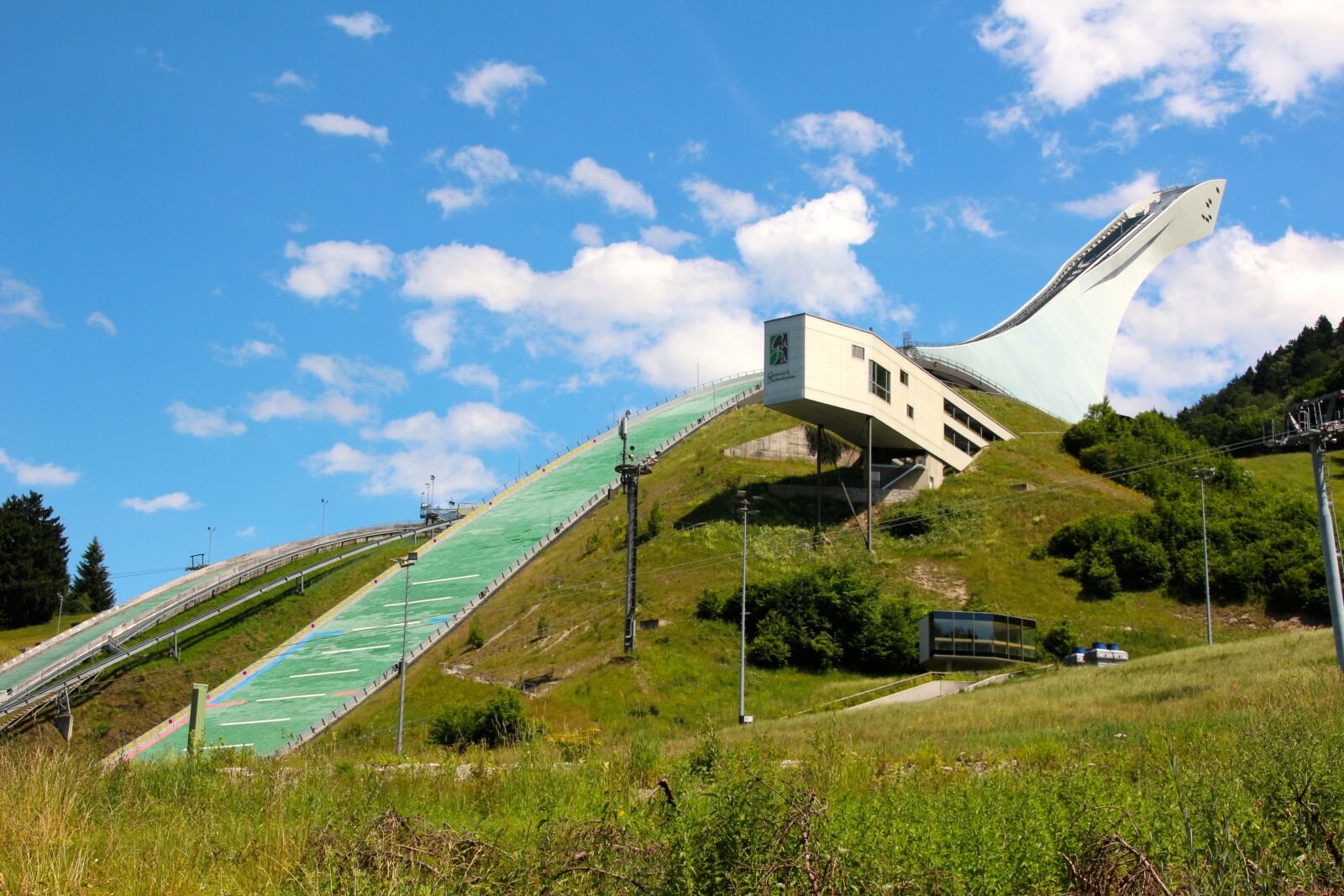 Canon EOS 600D (Rebel EOS T3i / EOS Kiss X5) sample photo. Ski jump, ski jumping photography