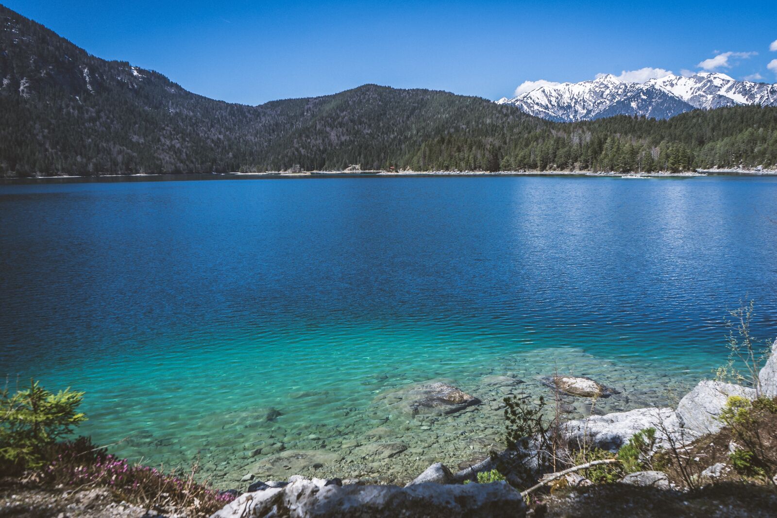Sony a7 II + Sony FE 28-70mm F3.5-5.6 OSS sample photo. Lake, eibsee, bavaria photography