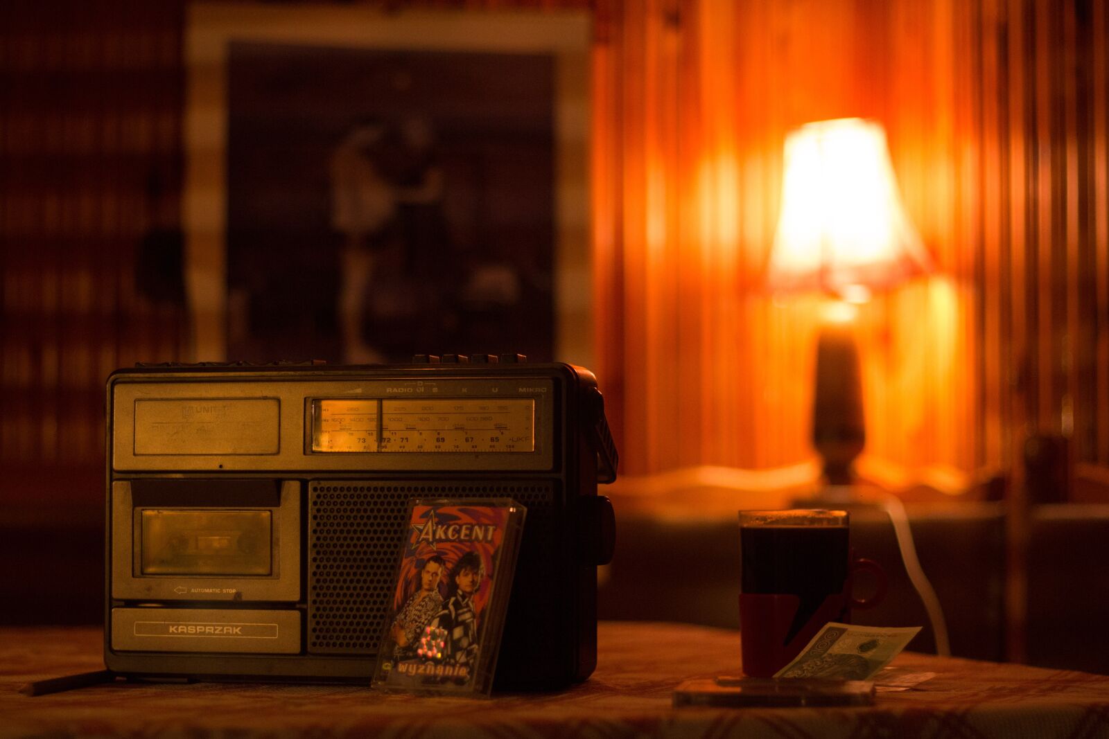Canon EOS 700D (EOS Rebel T5i / EOS Kiss X7i) + Canon EF 50mm F1.8 STM sample photo. The nineties, cassette, tape photography