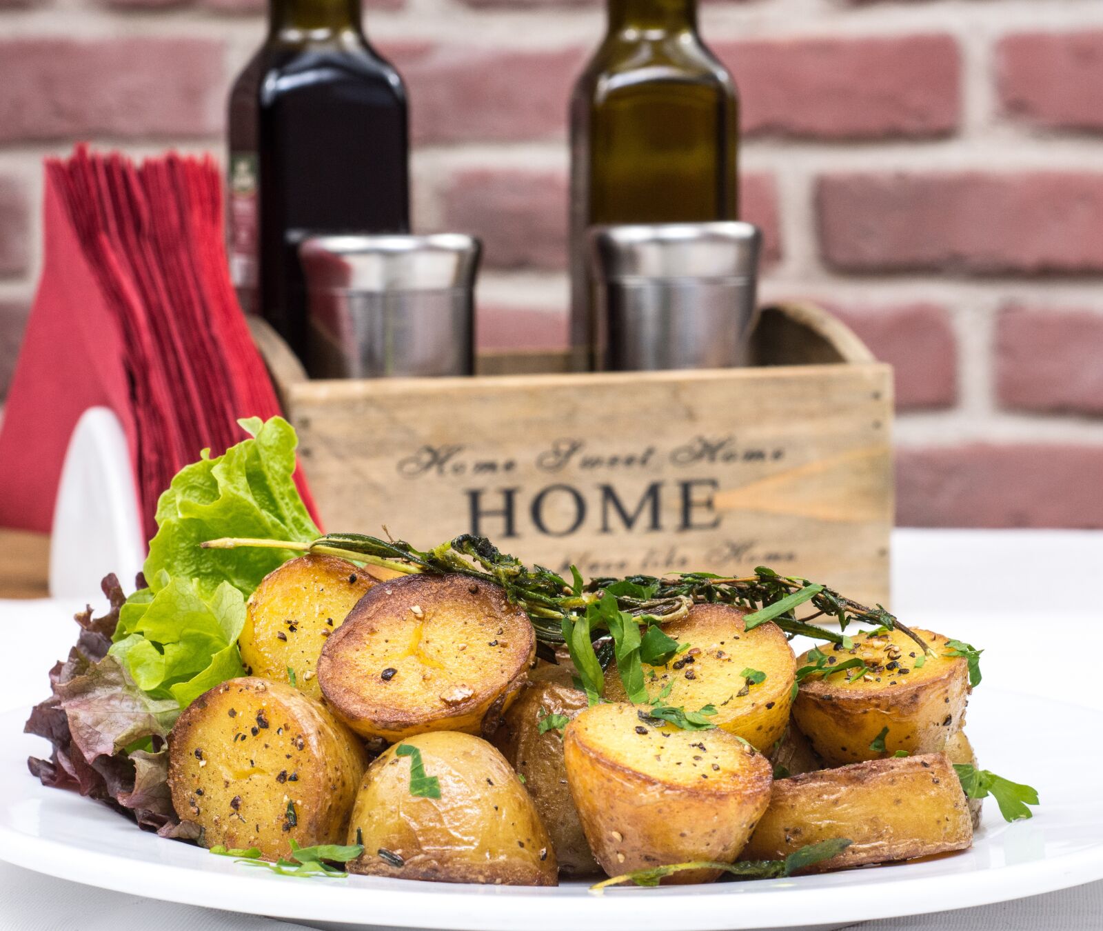 Nikon D7200 sample photo. Baked potatoes, gourmet, garlick photography