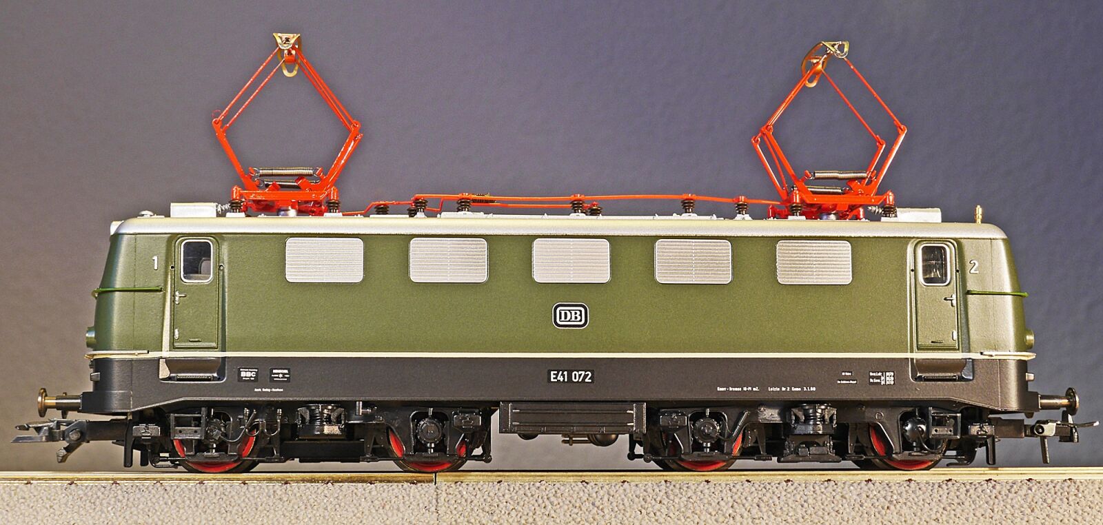 Panasonic Lumix DMC-GH3 sample photo. Electric locomotive, model, scale photography