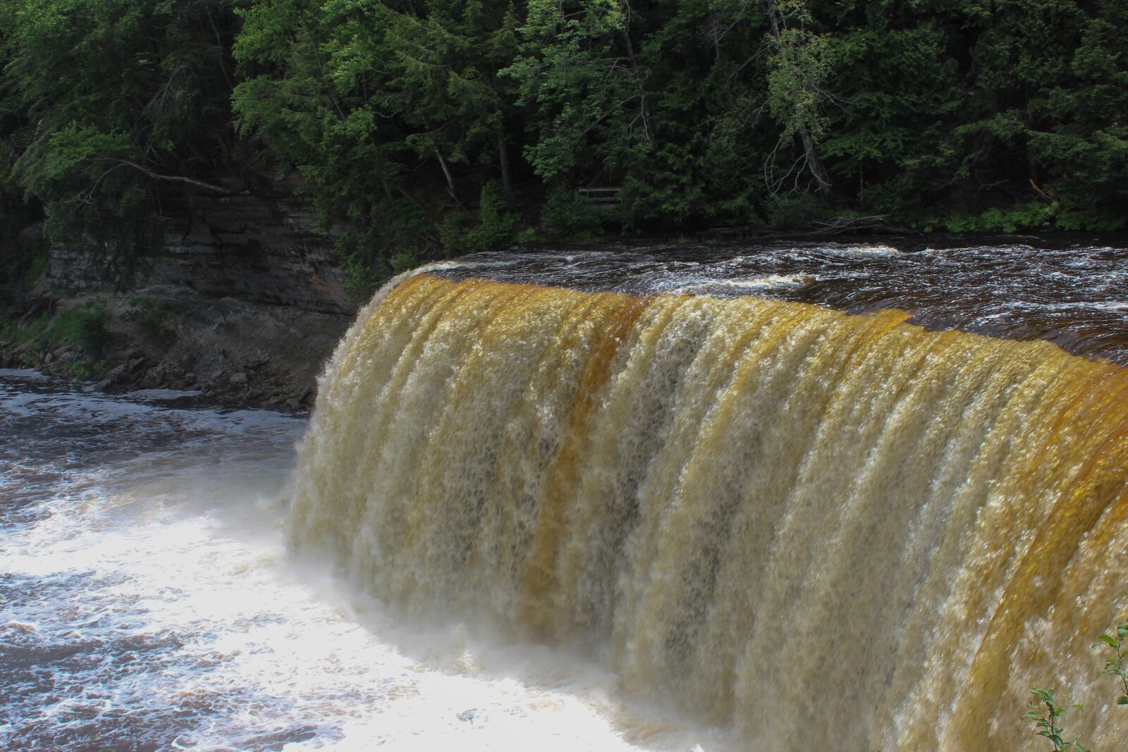 Canon EOS 600D (Rebel EOS T3i / EOS Kiss X5) sample photo. Waterfall, river, nature photography