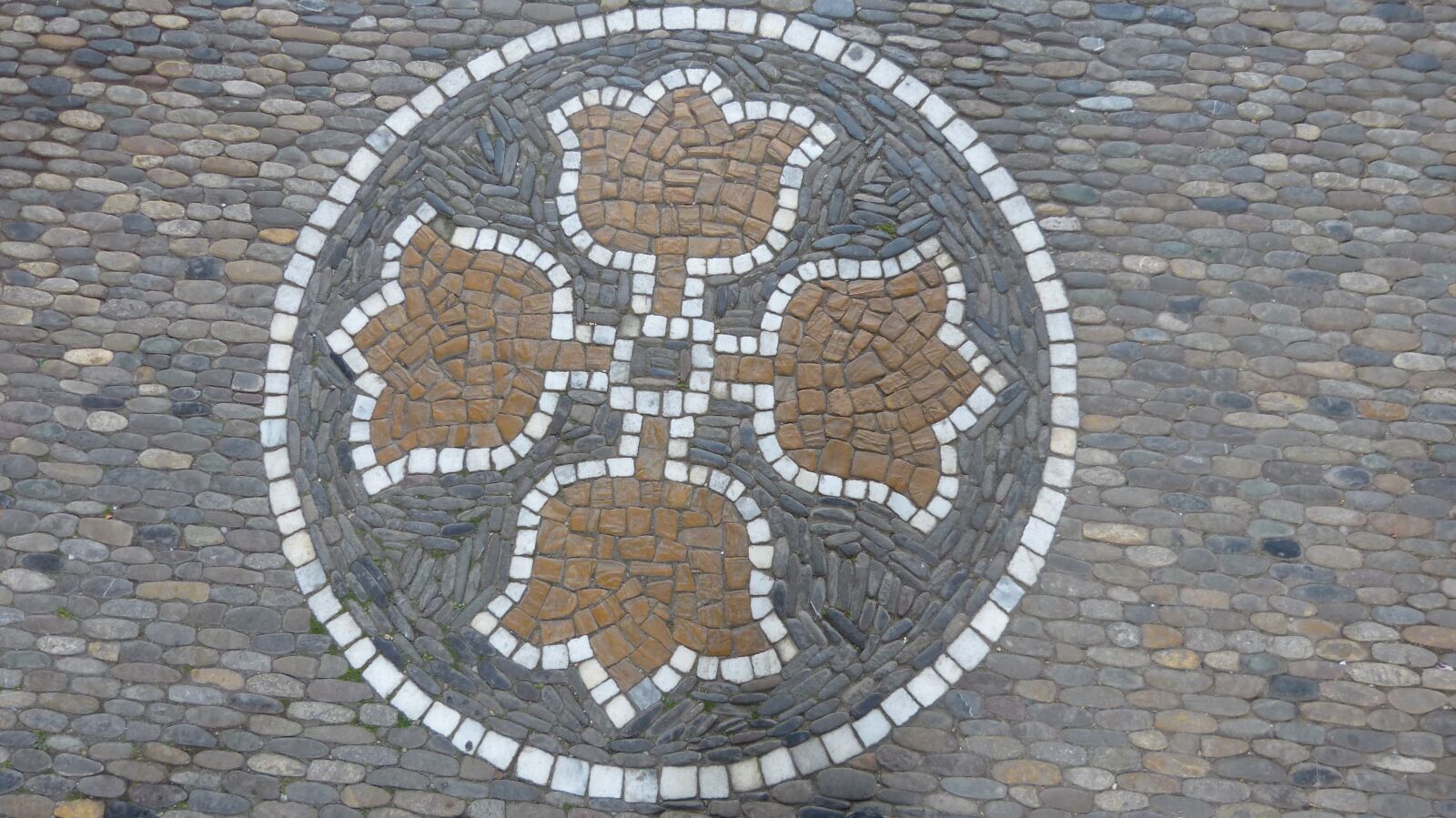 Panasonic Lumix DMC-FZ150 sample photo. Mosaic, road, symbols photography