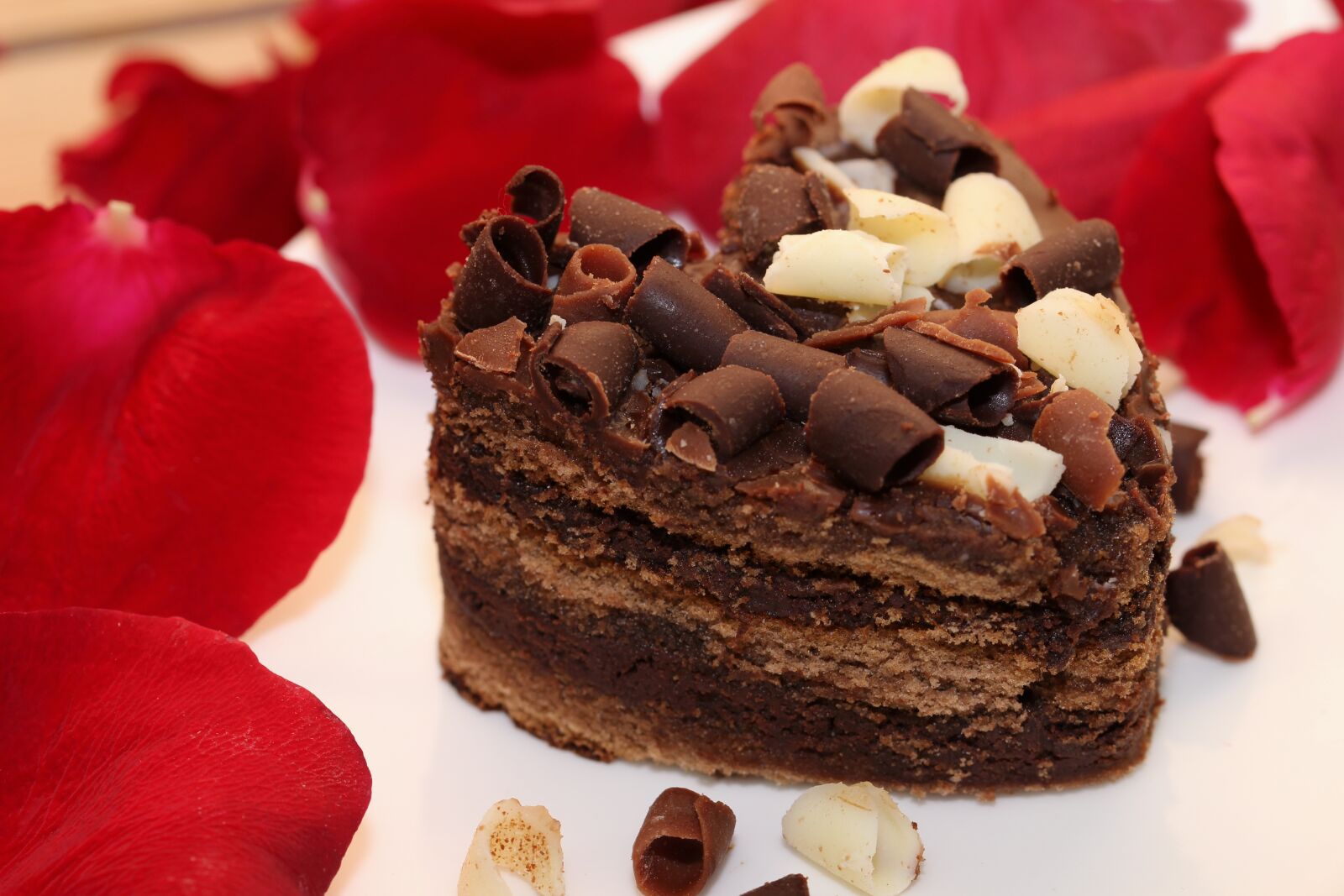 Canon EOS 600D (Rebel EOS T3i / EOS Kiss X5) sample photo. Cake, sweet, delicious photography