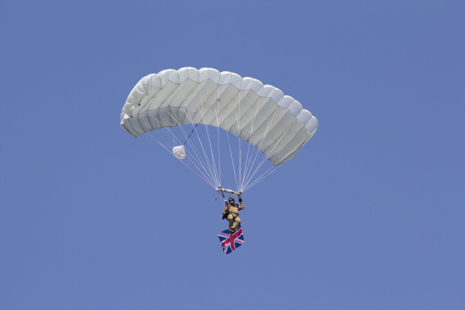 Canon EOS 600D (Rebel EOS T3i / EOS Kiss X5) sample photo. A parachute, a skydiver photography