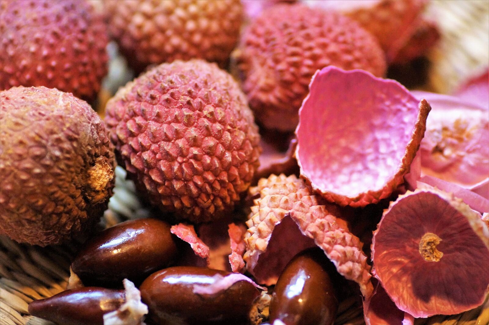Sony SLT-A58 sample photo. Lychee, exotic, fruit photography