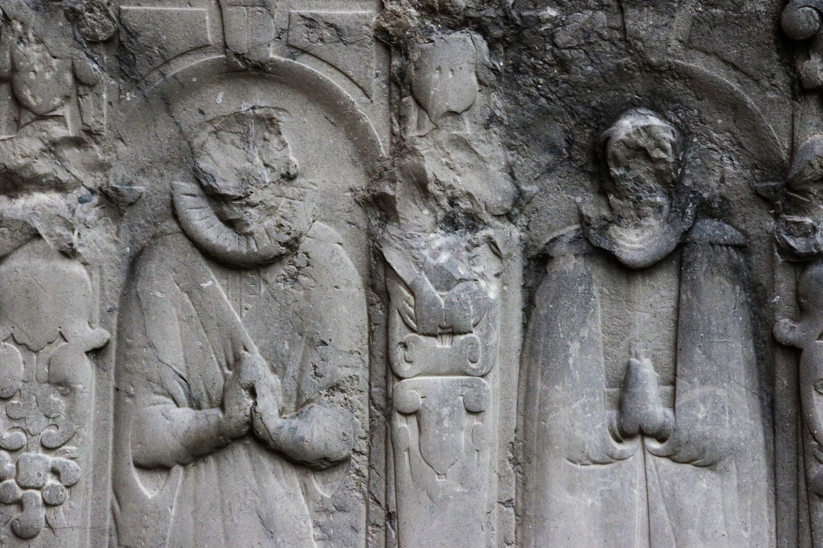 Canon EOS 7D Mark II sample photo. Carved, stones, carving, christ photography
