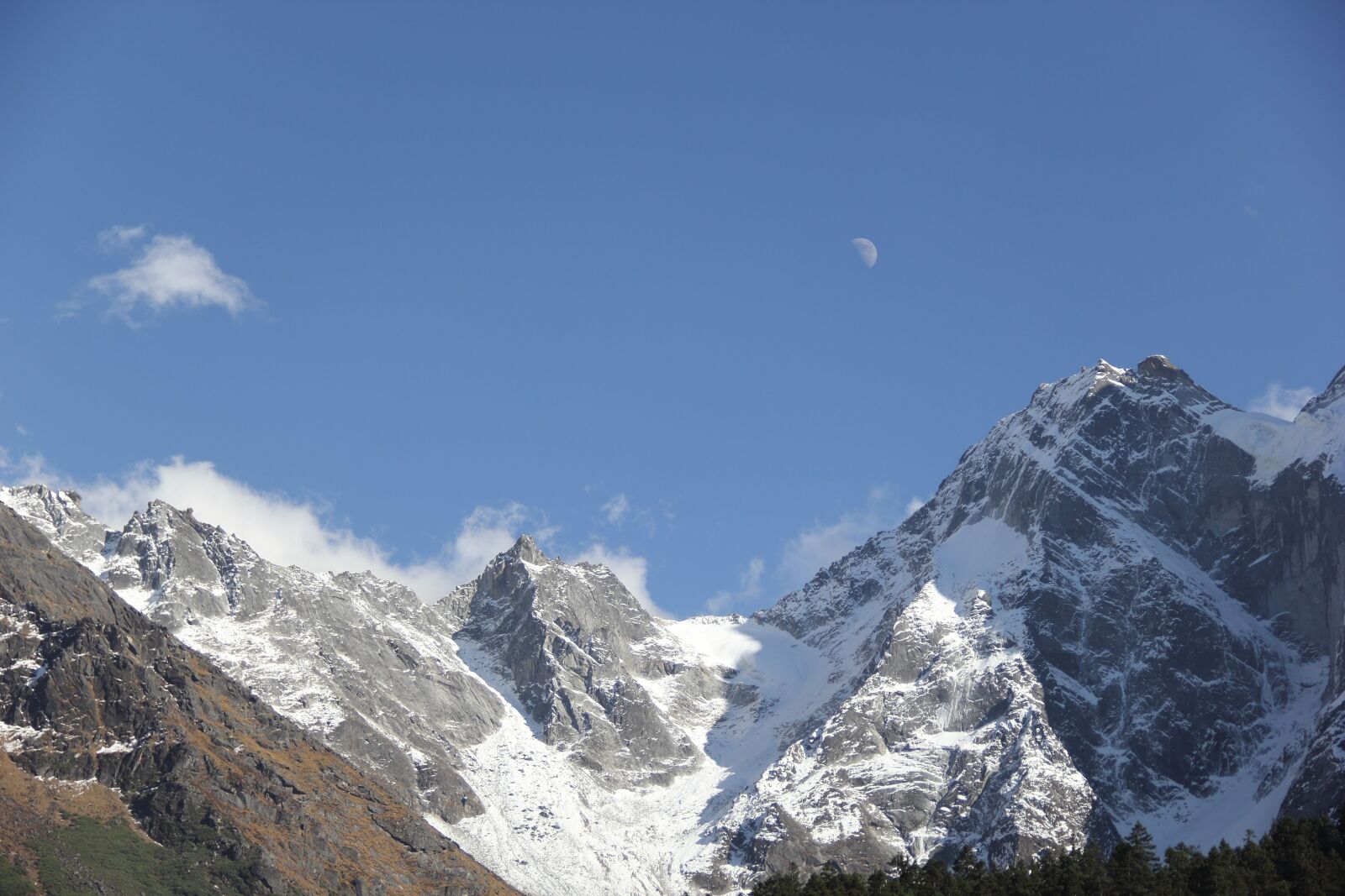 Canon EF-S 18-135mm F3.5-5.6 IS sample photo. The scenery, bi peng photography