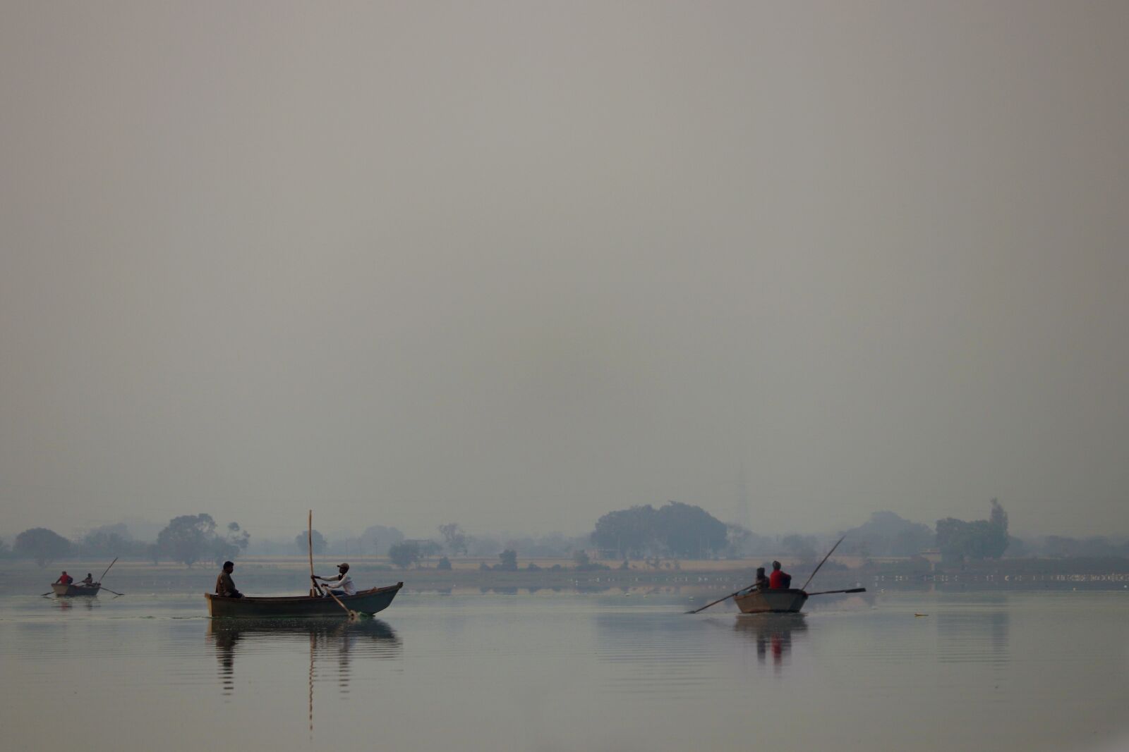Canon EOS 200D (EOS Rebel SL2 / EOS Kiss X9) sample photo. Boat, fish, fishing photography