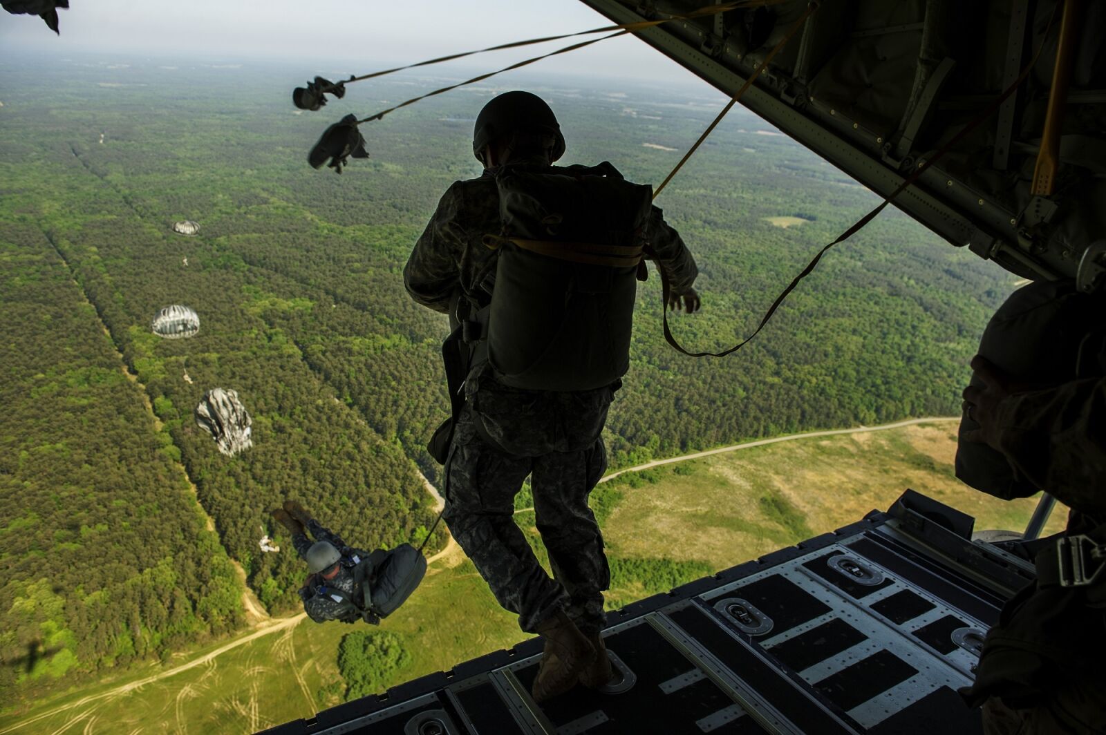 Nikon D3S sample photo. Skydiver, parachuting, free fall photography