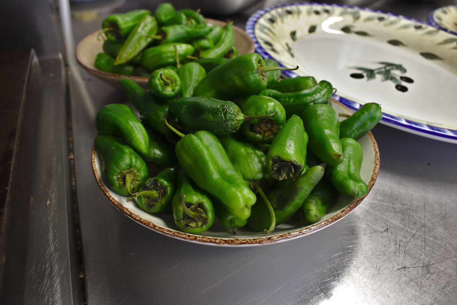 Canon EOS 750D (EOS Rebel T6i / EOS Kiss X8i) sample photo. Paprika, green peppers, green photography