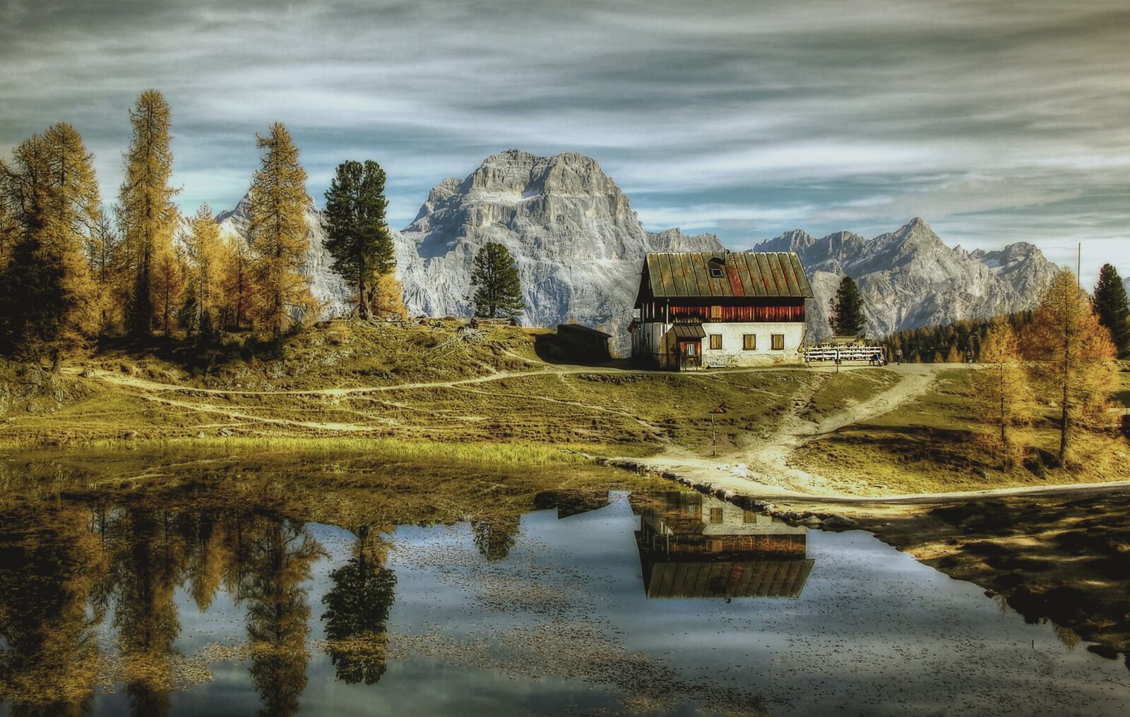 Nikon D40 sample photo. Hut, autumn, dolomites photography