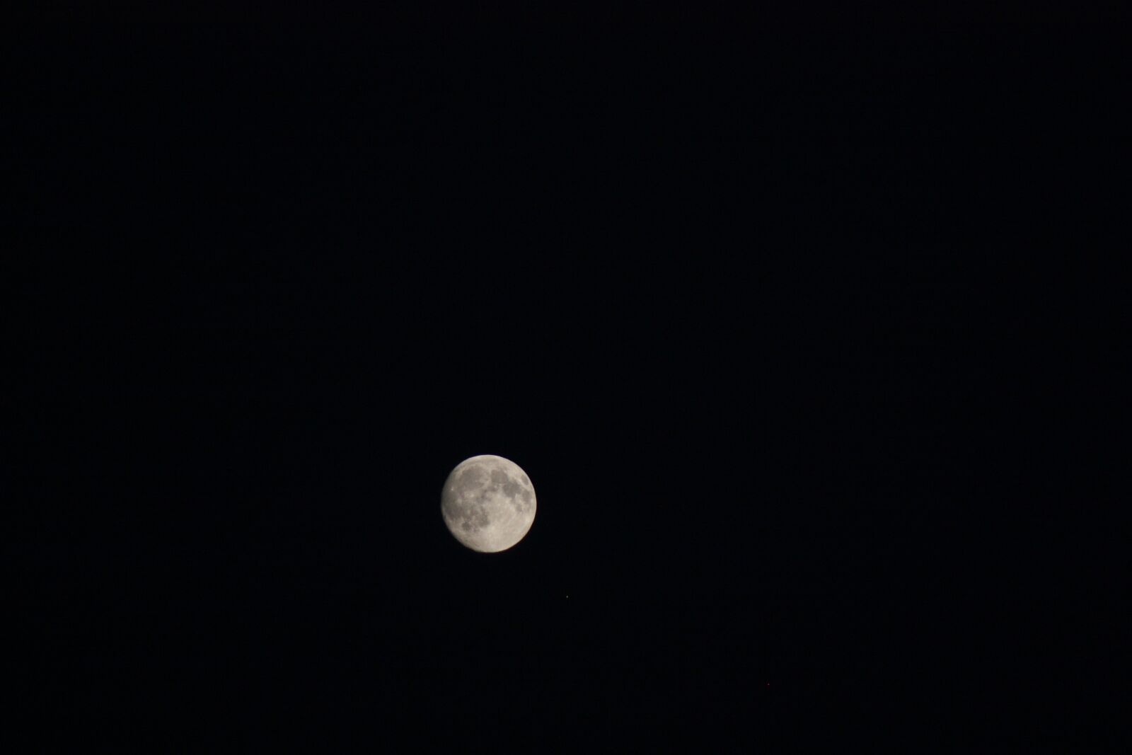Canon EOS 450D (EOS Rebel XSi / EOS Kiss X2) sample photo. Moon, night, full moon photography